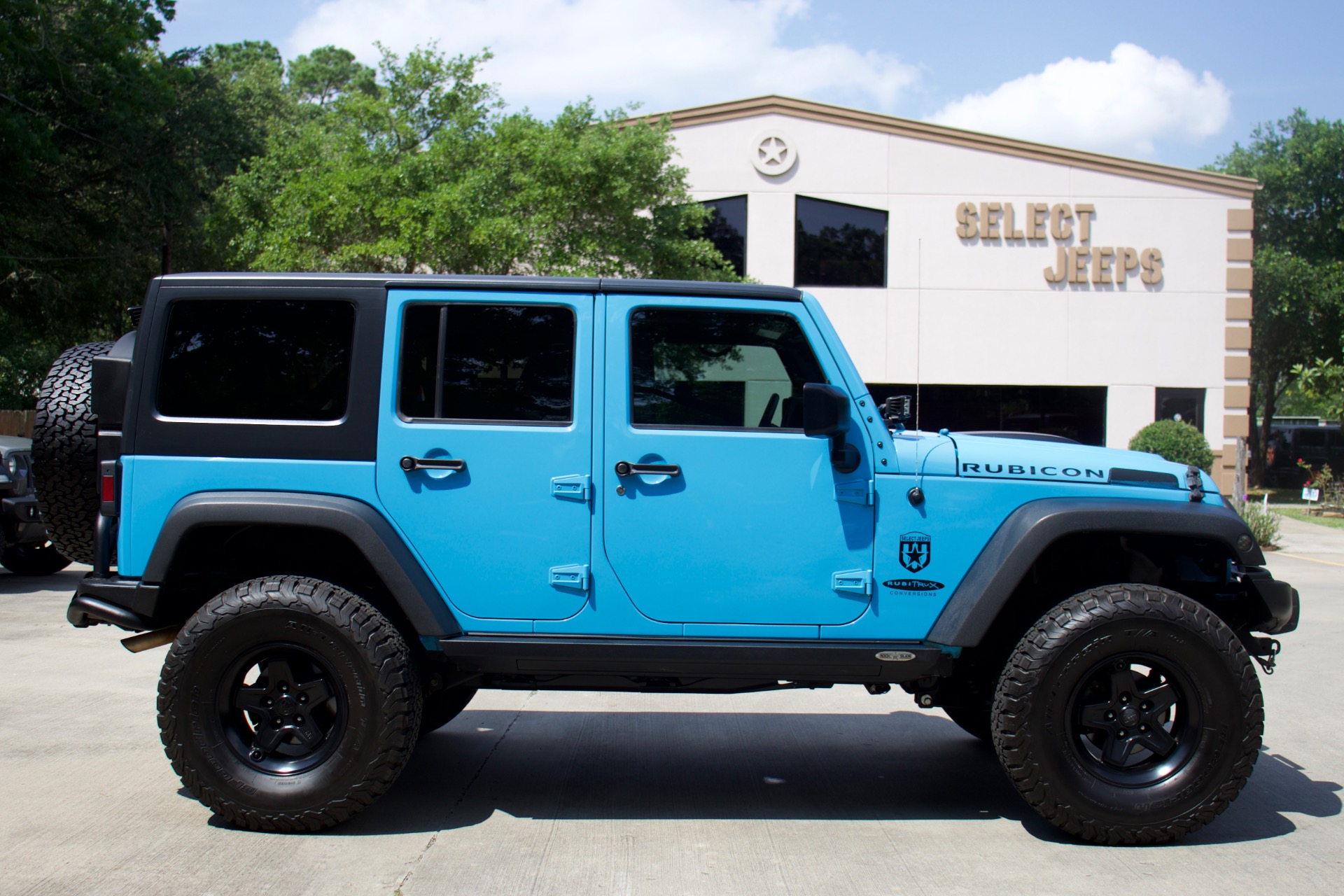 Used-2017-Jeep-Wrangler-Unlimited-Rubicon