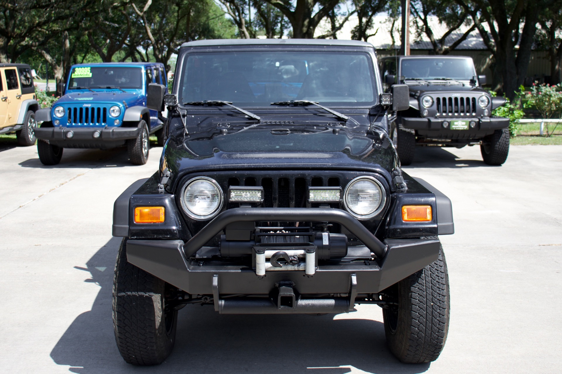 Used-2000-Jeep-Wrangler-Sport