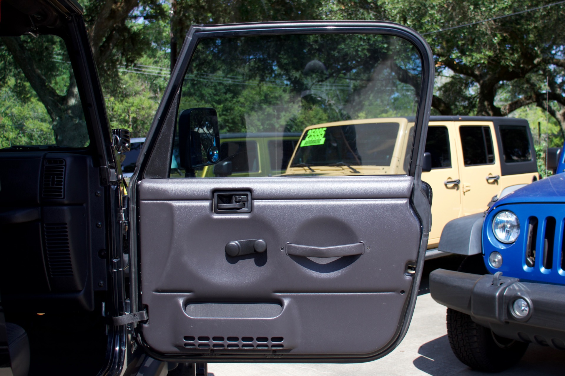 Used-2000-Jeep-Wrangler-Sport