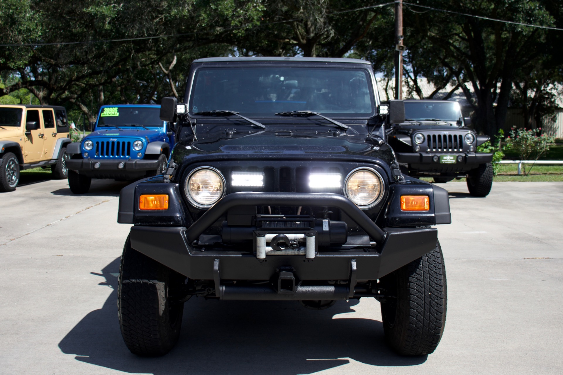 Used-2000-Jeep-Wrangler-Sport