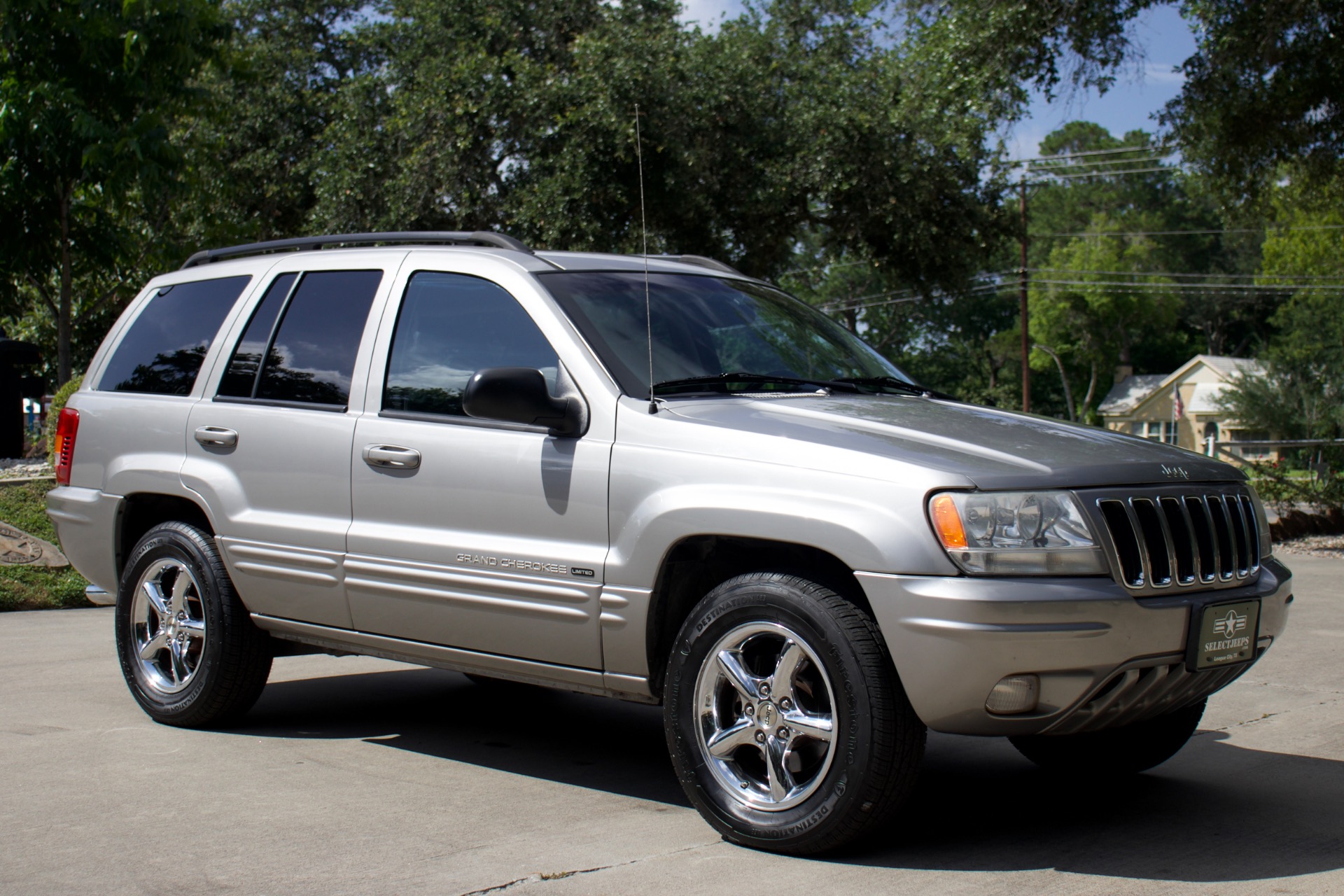 Used-2002-Jeep-Grand-Cherokee-Limited