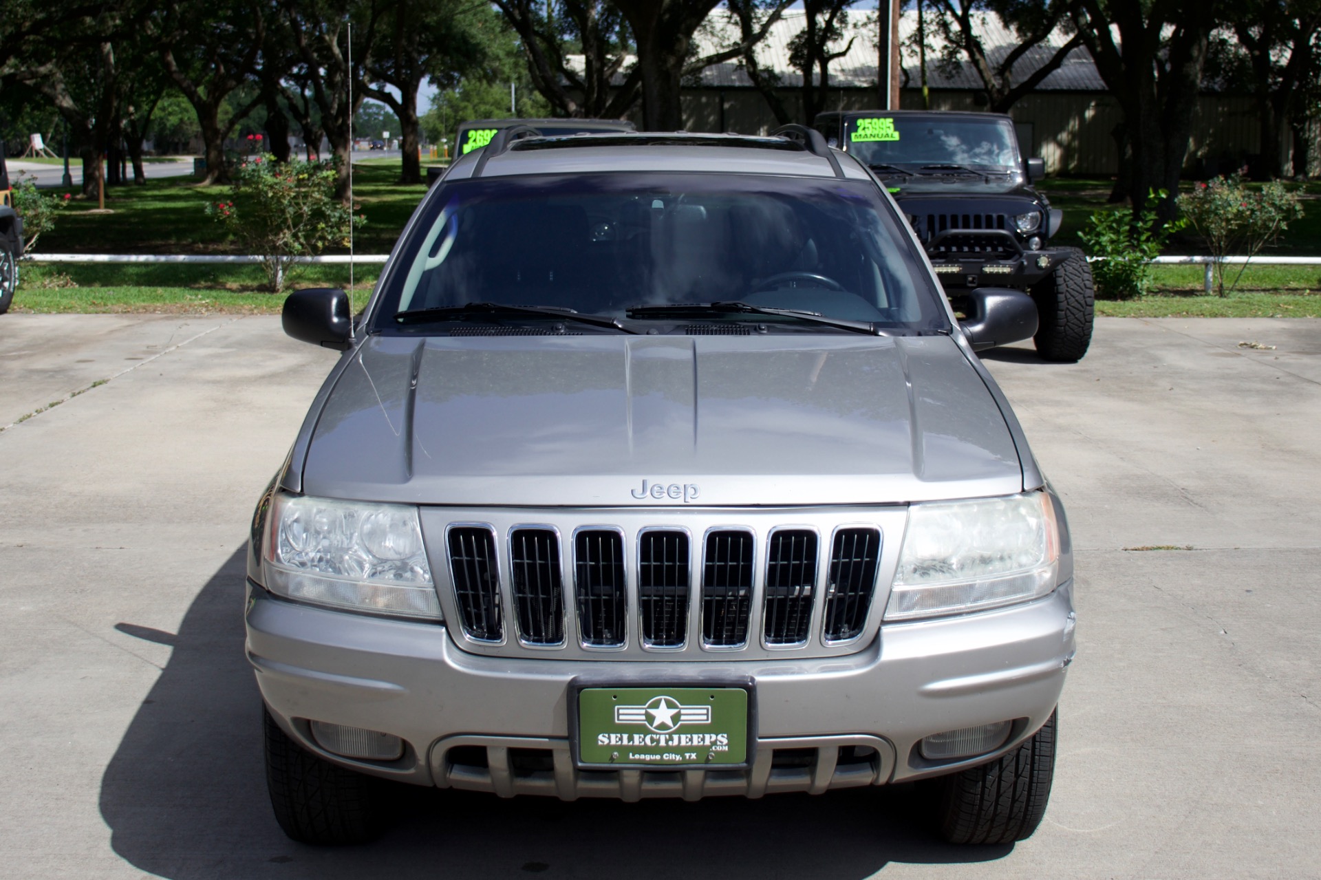 Used-2002-Jeep-Grand-Cherokee-Limited