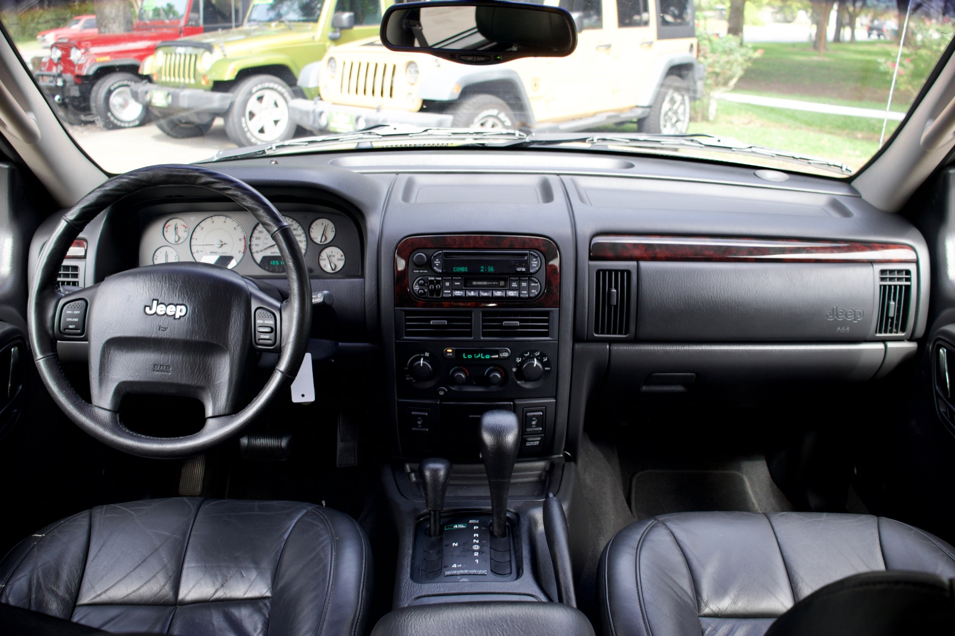 Used-2002-Jeep-Grand-Cherokee-Limited