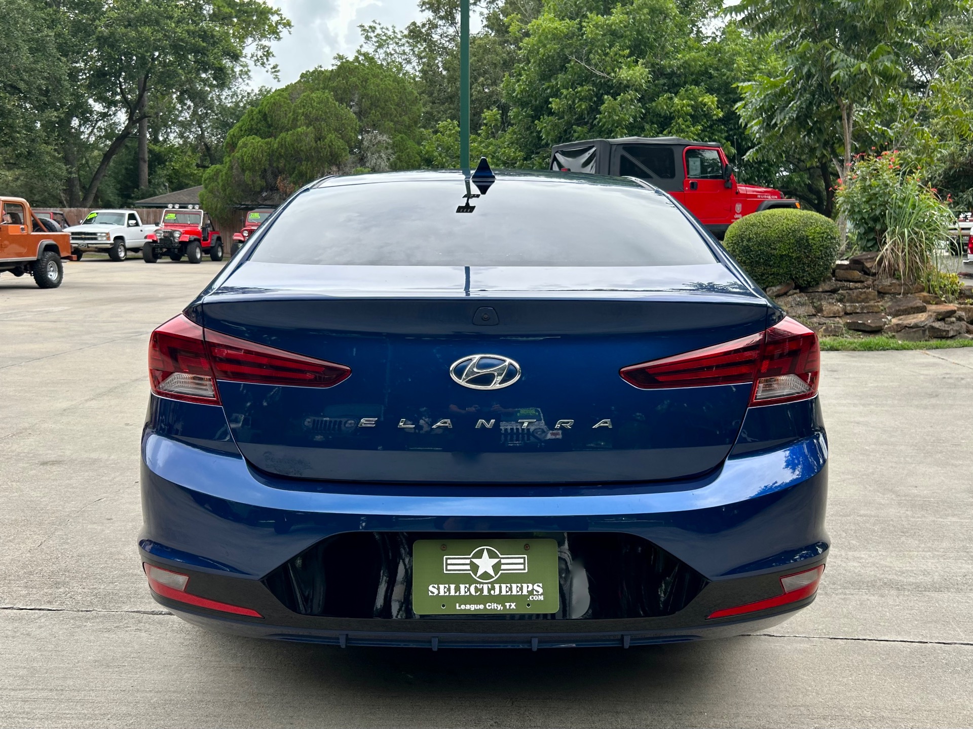 Used-2019-Hyundai-ELANTRA-SEL