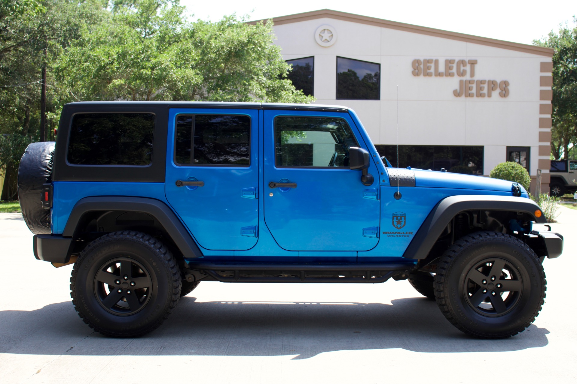 Used-2016-Jeep-Wrangler-Unlimited-Sport-S