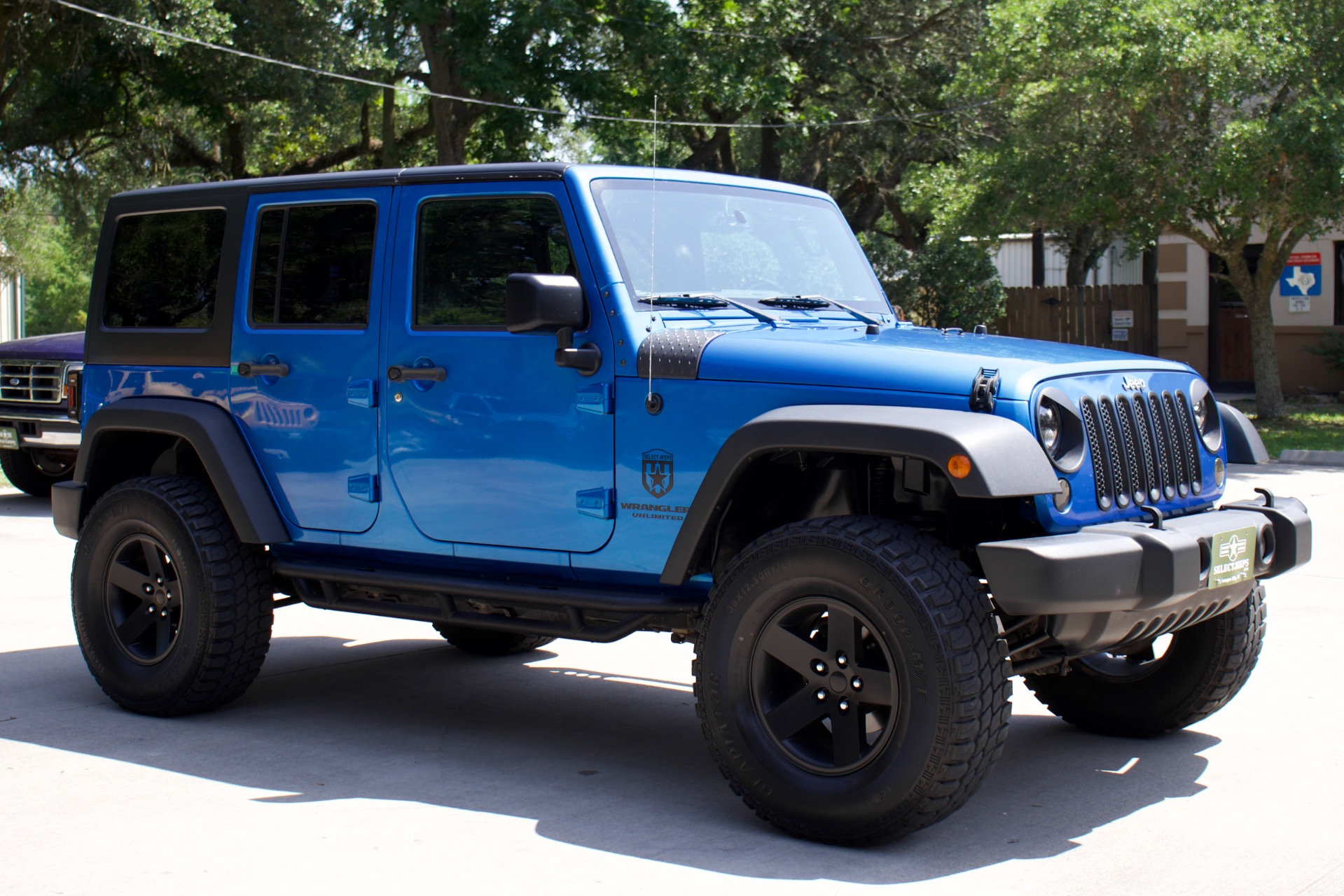 Used-2016-Jeep-Wrangler-Unlimited-Sport-S