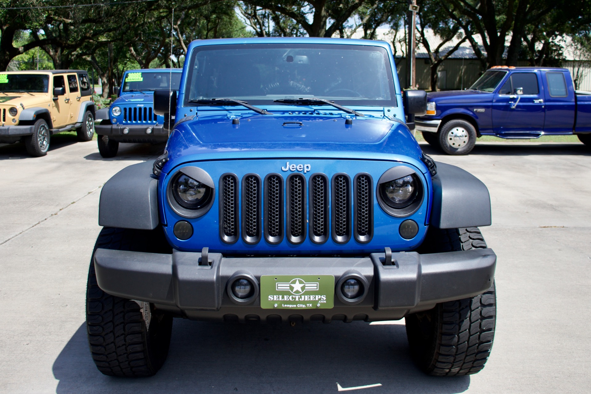 Used-2016-Jeep-Wrangler-Unlimited-Sport-S