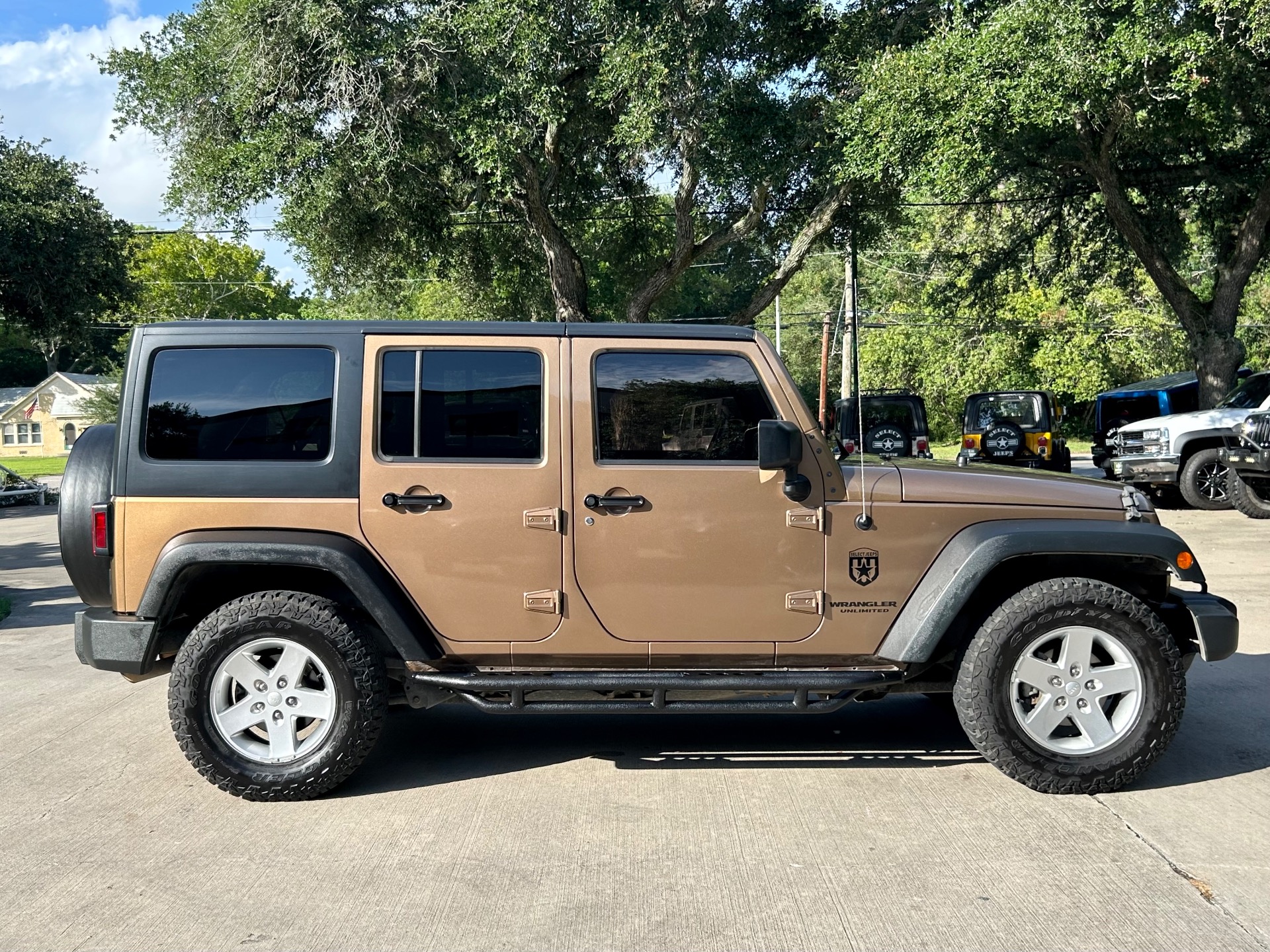 Used-2015-Jeep-Wrangler-Unlimited-Sport