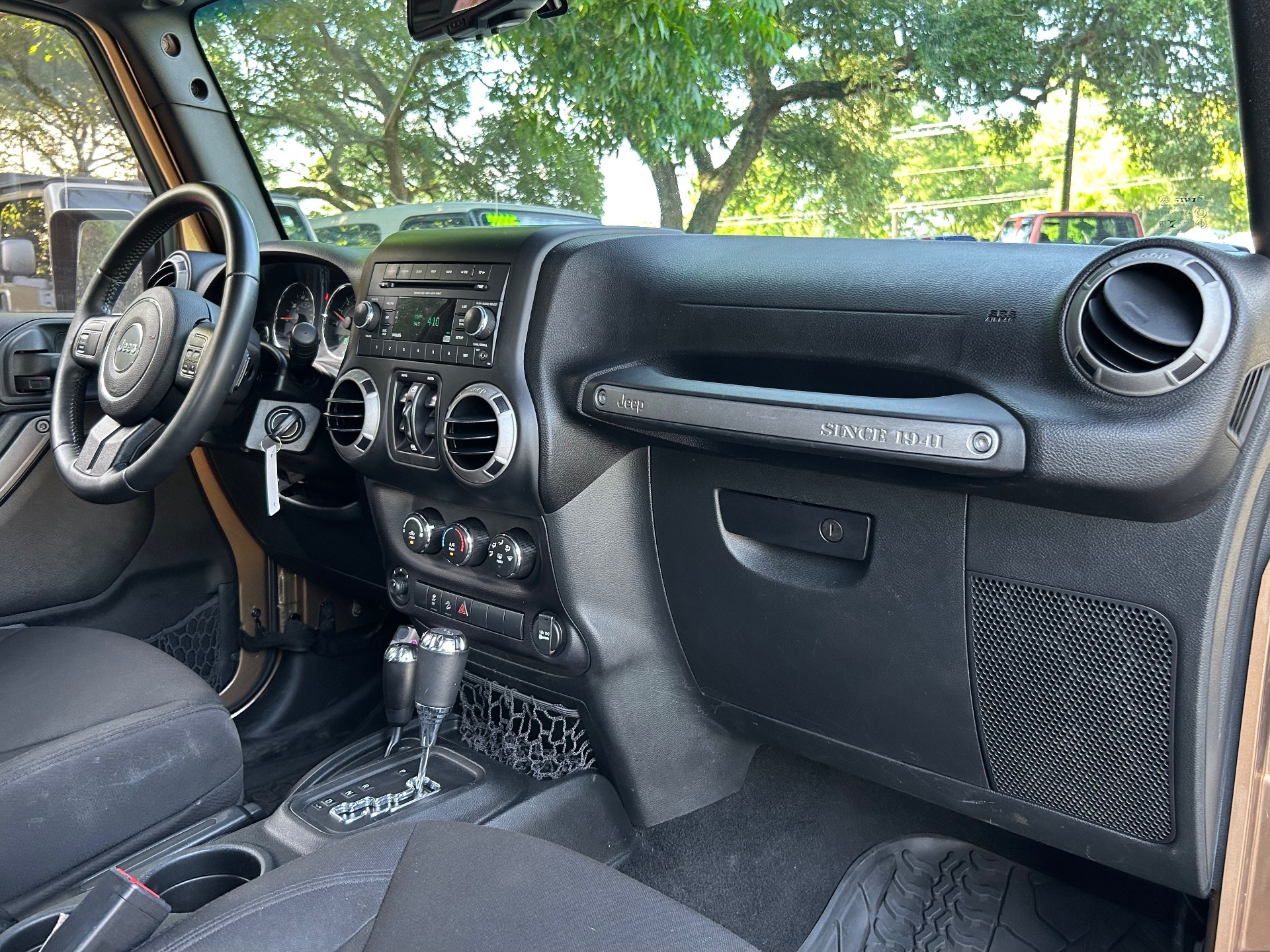 Used-2015-Jeep-Wrangler-Unlimited-Sport