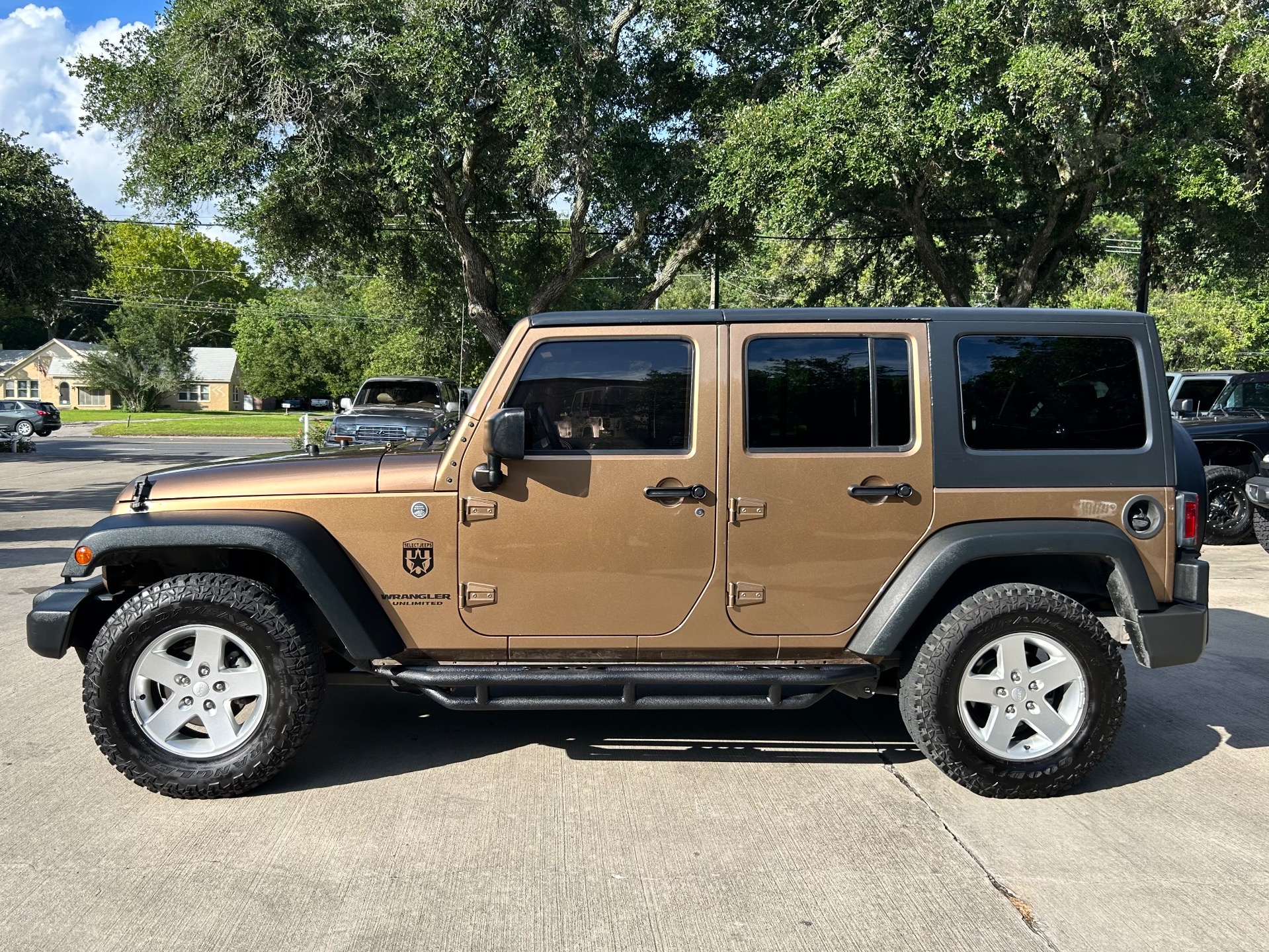 Used-2015-Jeep-Wrangler-Unlimited-Sport