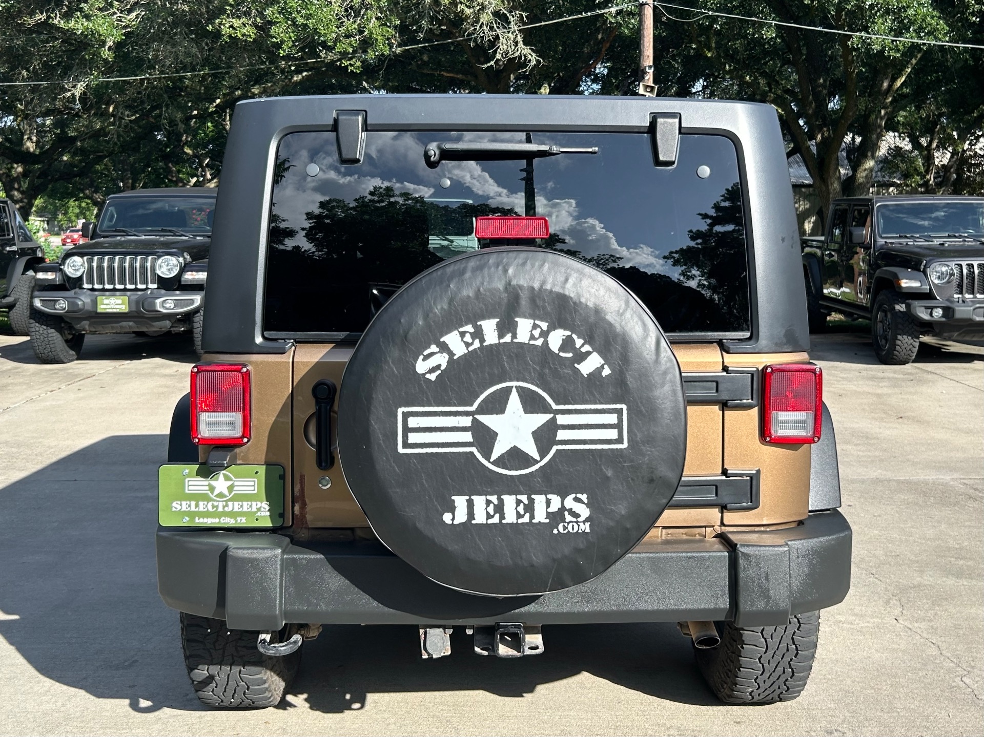 Used-2015-Jeep-Wrangler-Unlimited-Sport