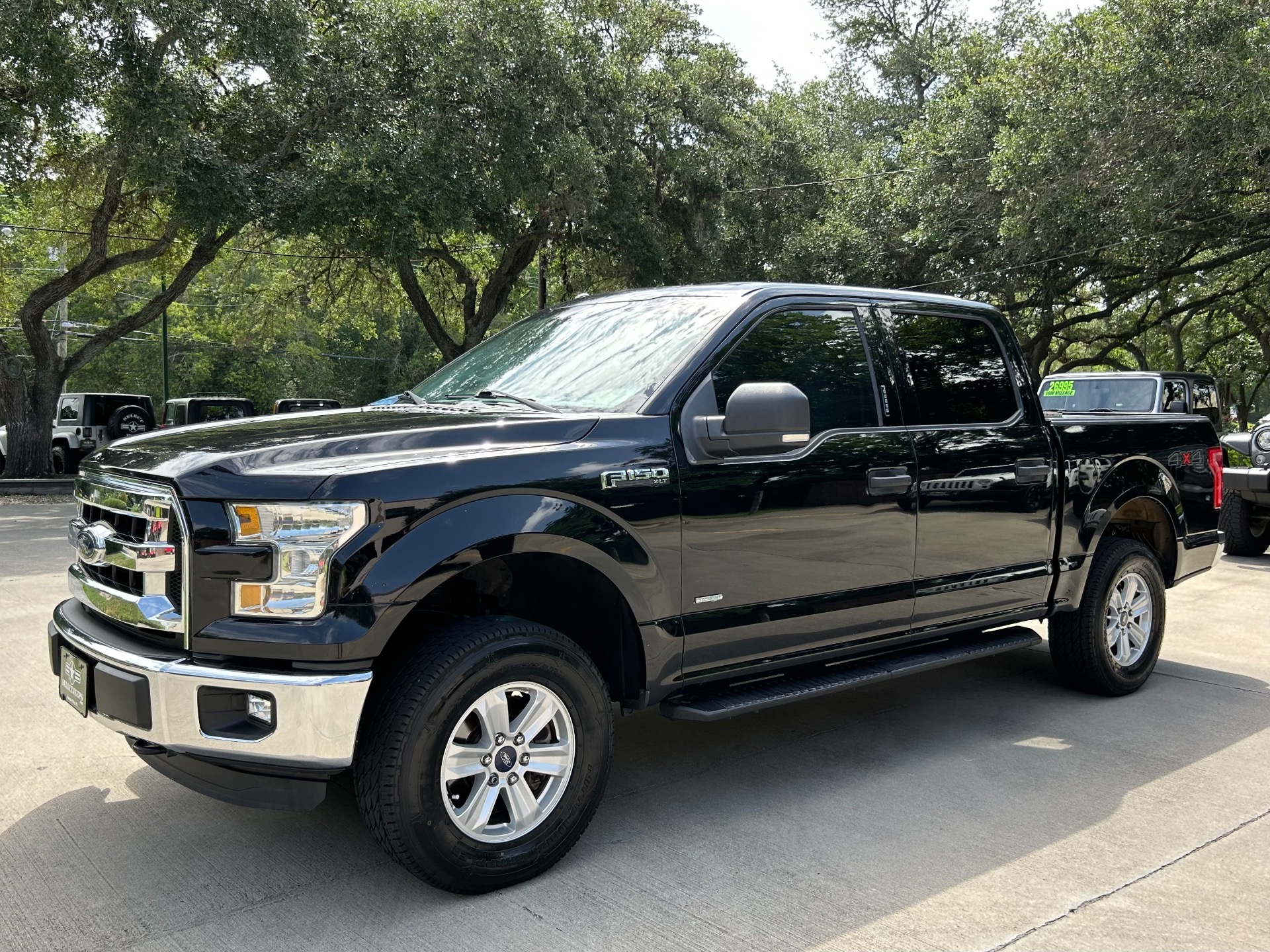 Used-2016-Ford-F-150-XLT