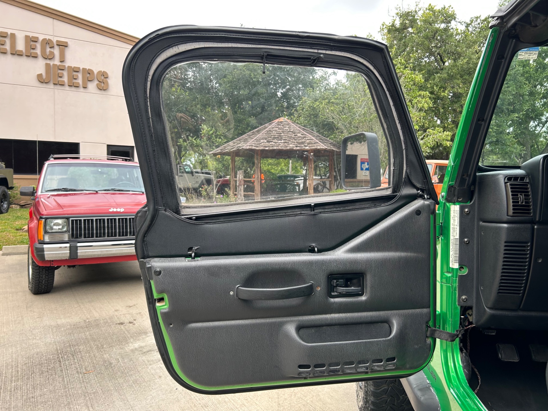 Used-2005-Jeep-Wrangler-SE