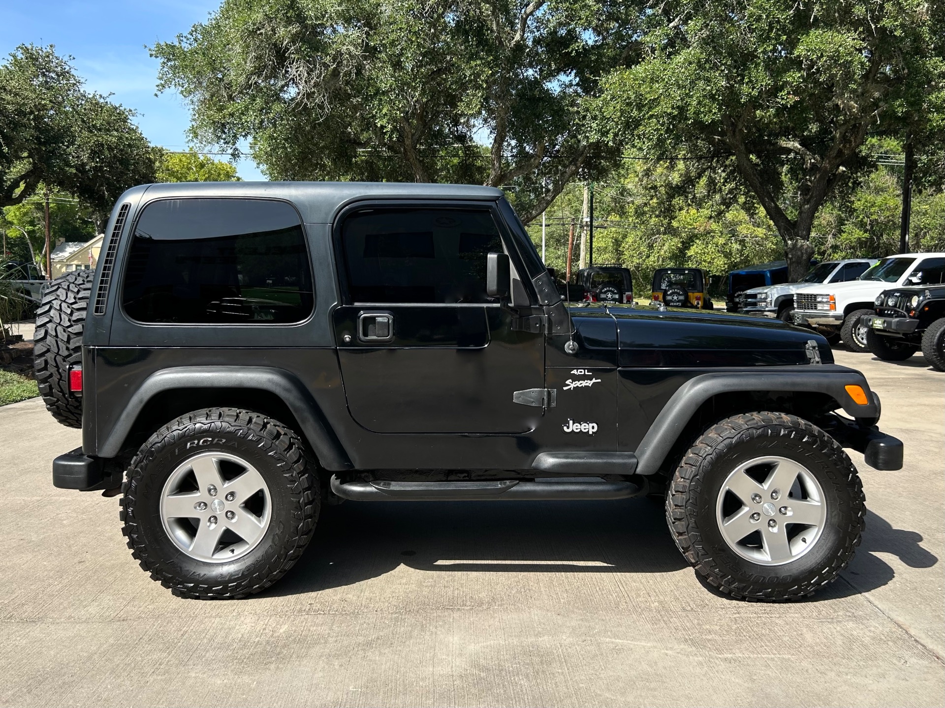 Used-2000-Jeep-Wrangler-Sport