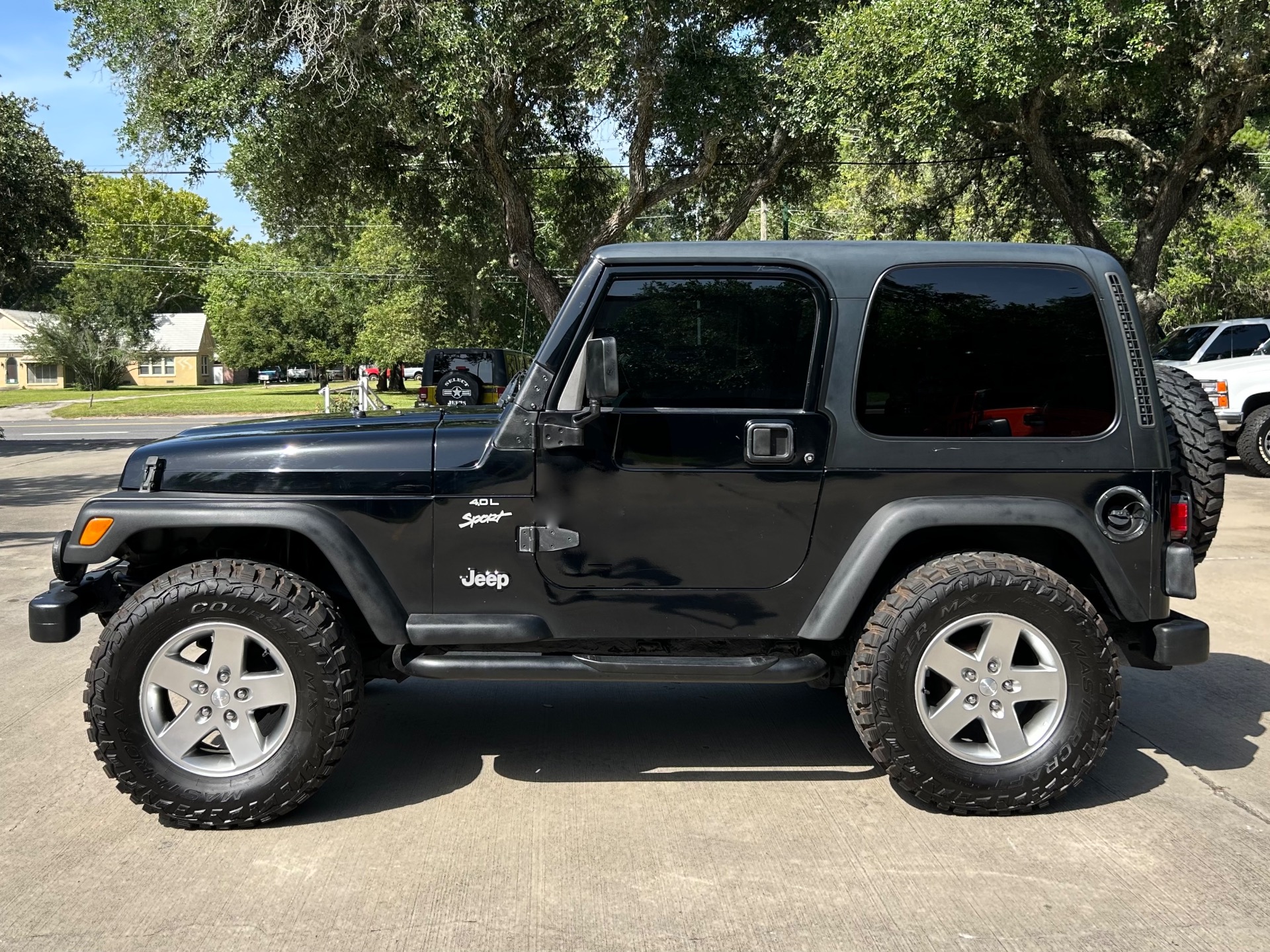 Used-2000-Jeep-Wrangler-Sport