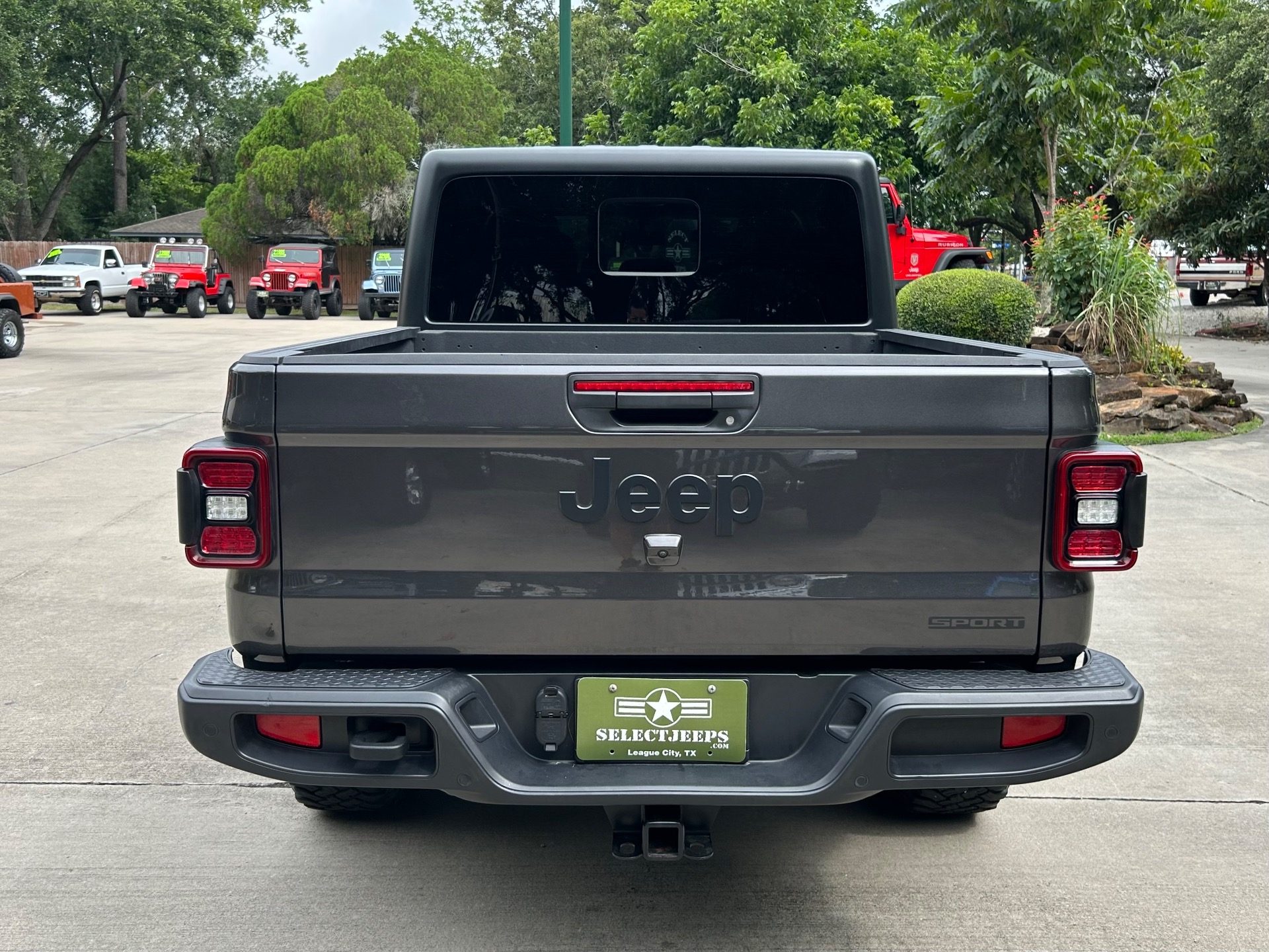 Used-2020-Jeep-Gladiator-Sport