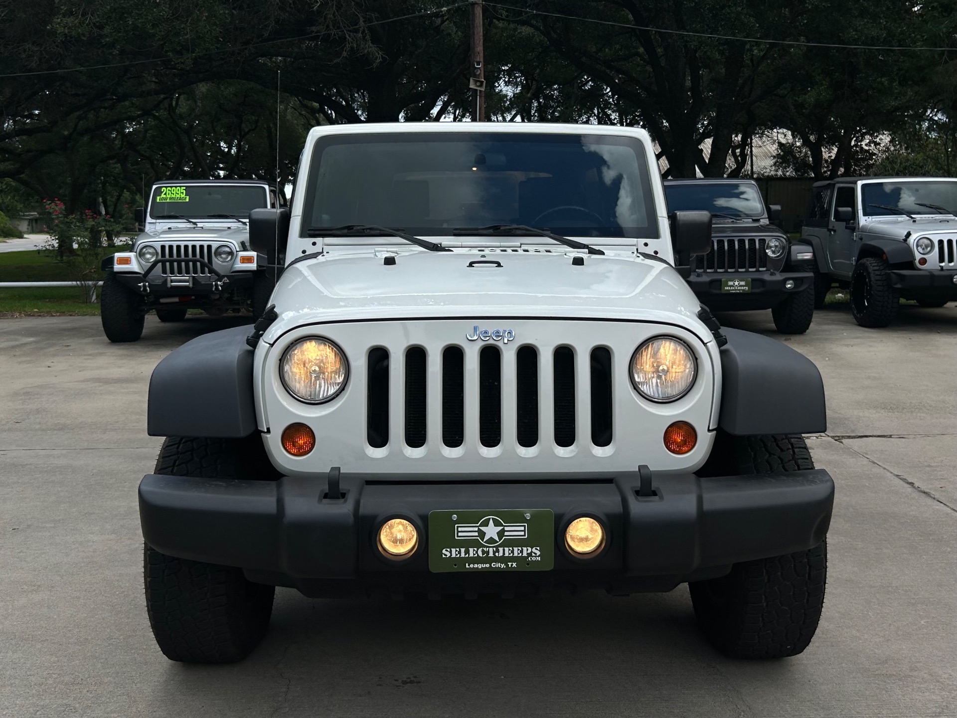 Used-2009-Jeep-Wrangler-Unlimited-X