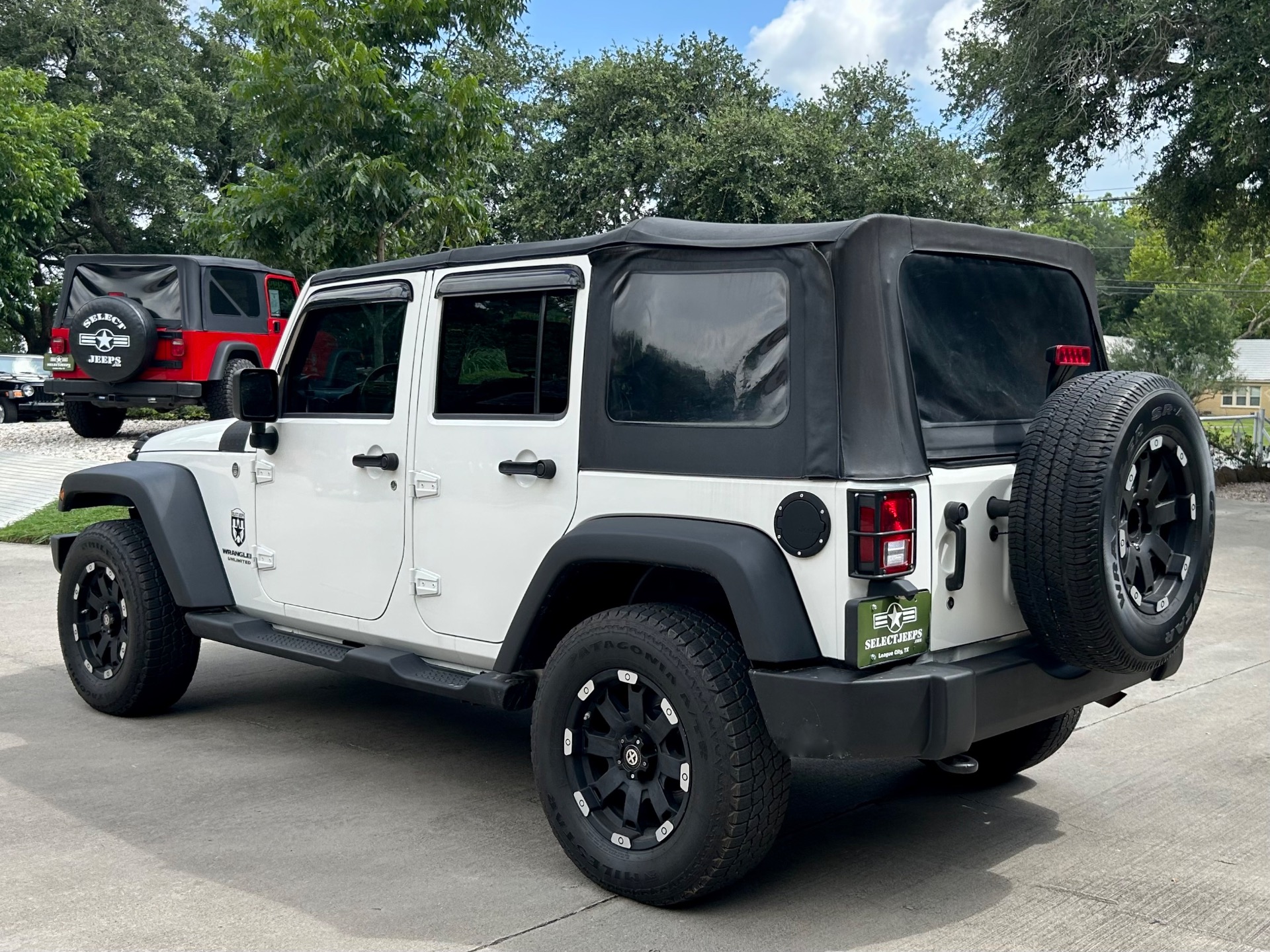 Used-2009-Jeep-Wrangler-Unlimited-X