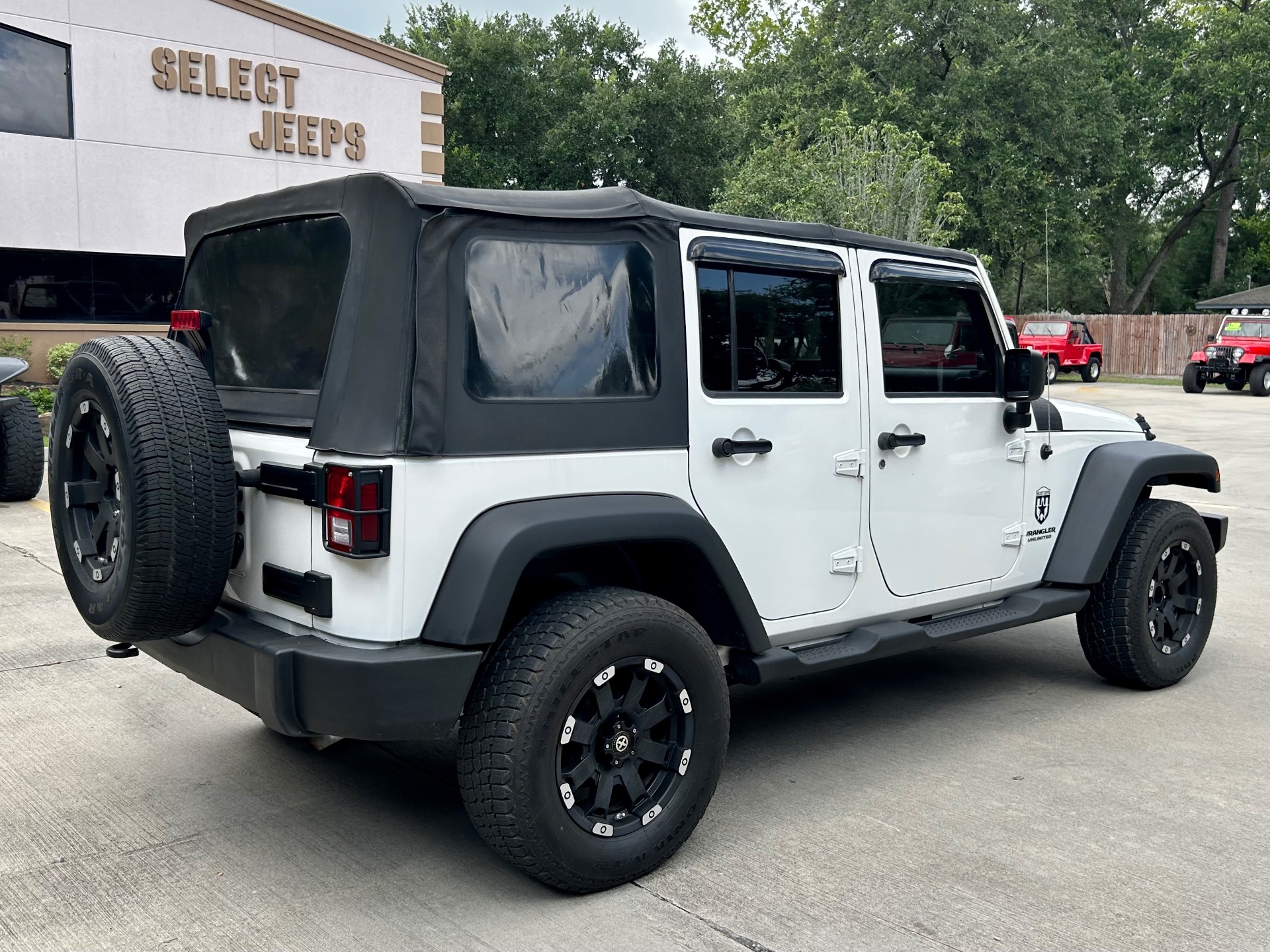 Used-2009-Jeep-Wrangler-Unlimited-X