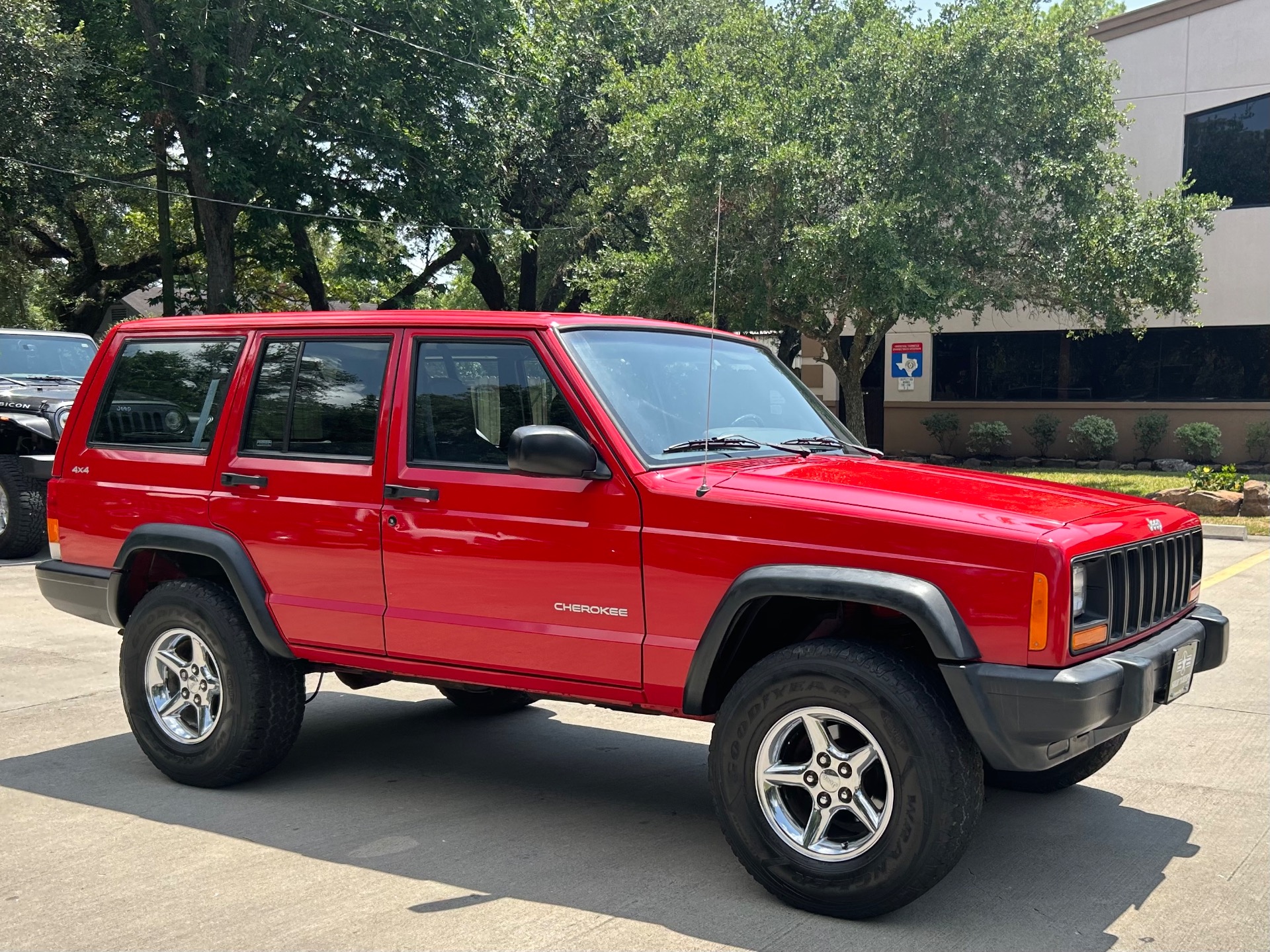 Used-1999-Jeep-Cherokee-SE