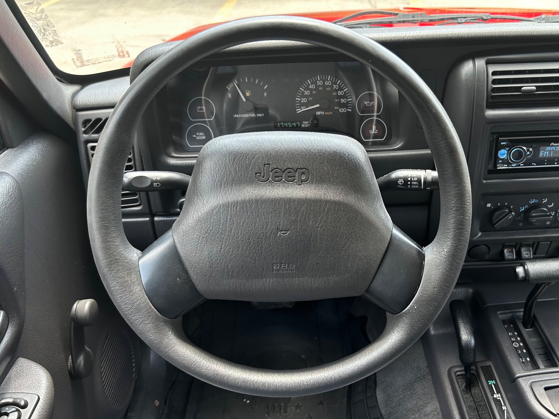 Used-1999-Jeep-Cherokee-SE