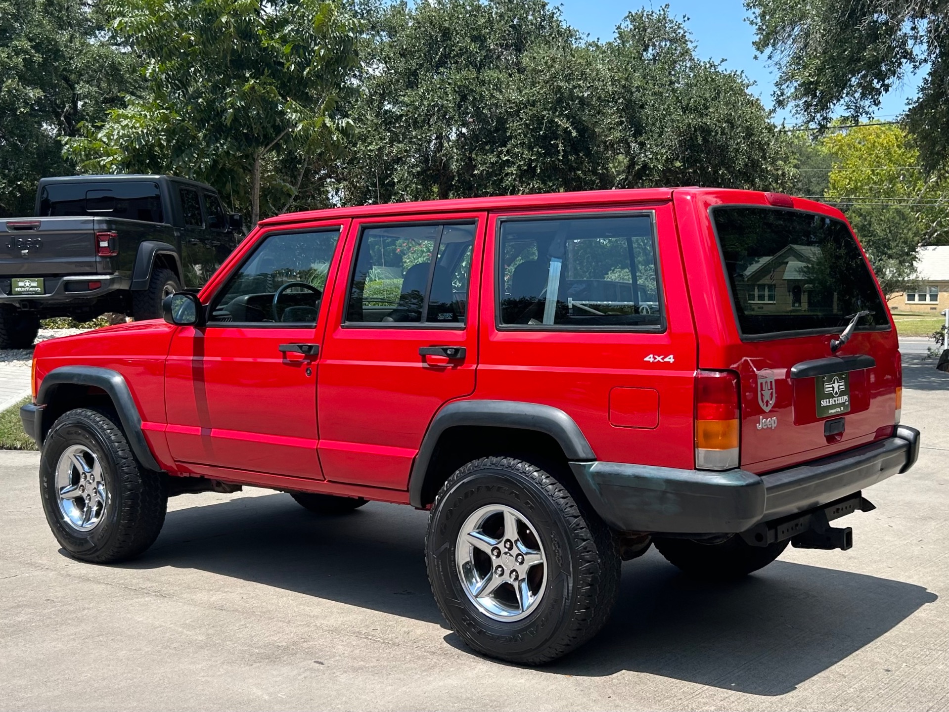 Used-1999-Jeep-Cherokee-SE