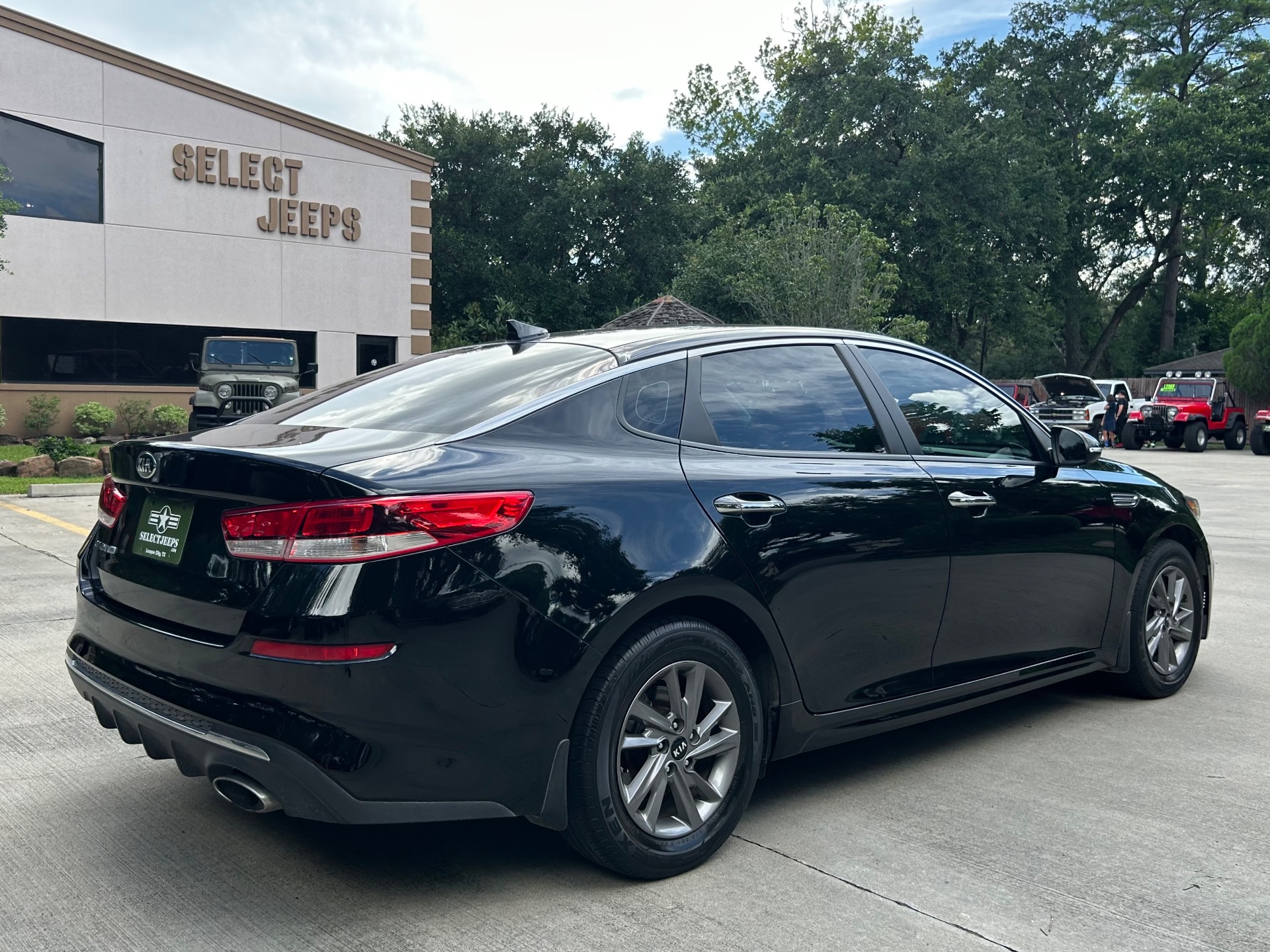 Used-2020-Kia-Optima-LX