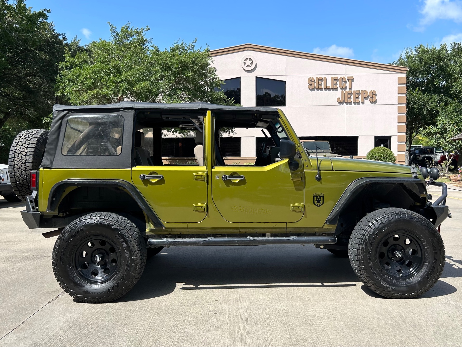 Used-2008-Jeep-Wrangler-Unlimited-X