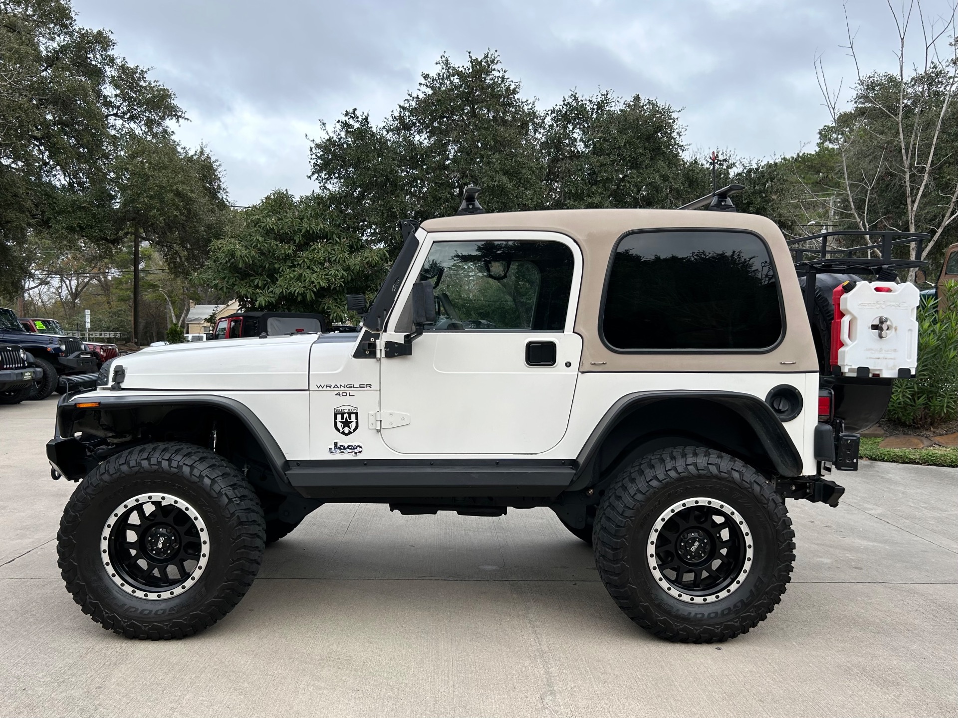 Used-2001-Jeep-Wrangler-Sahara