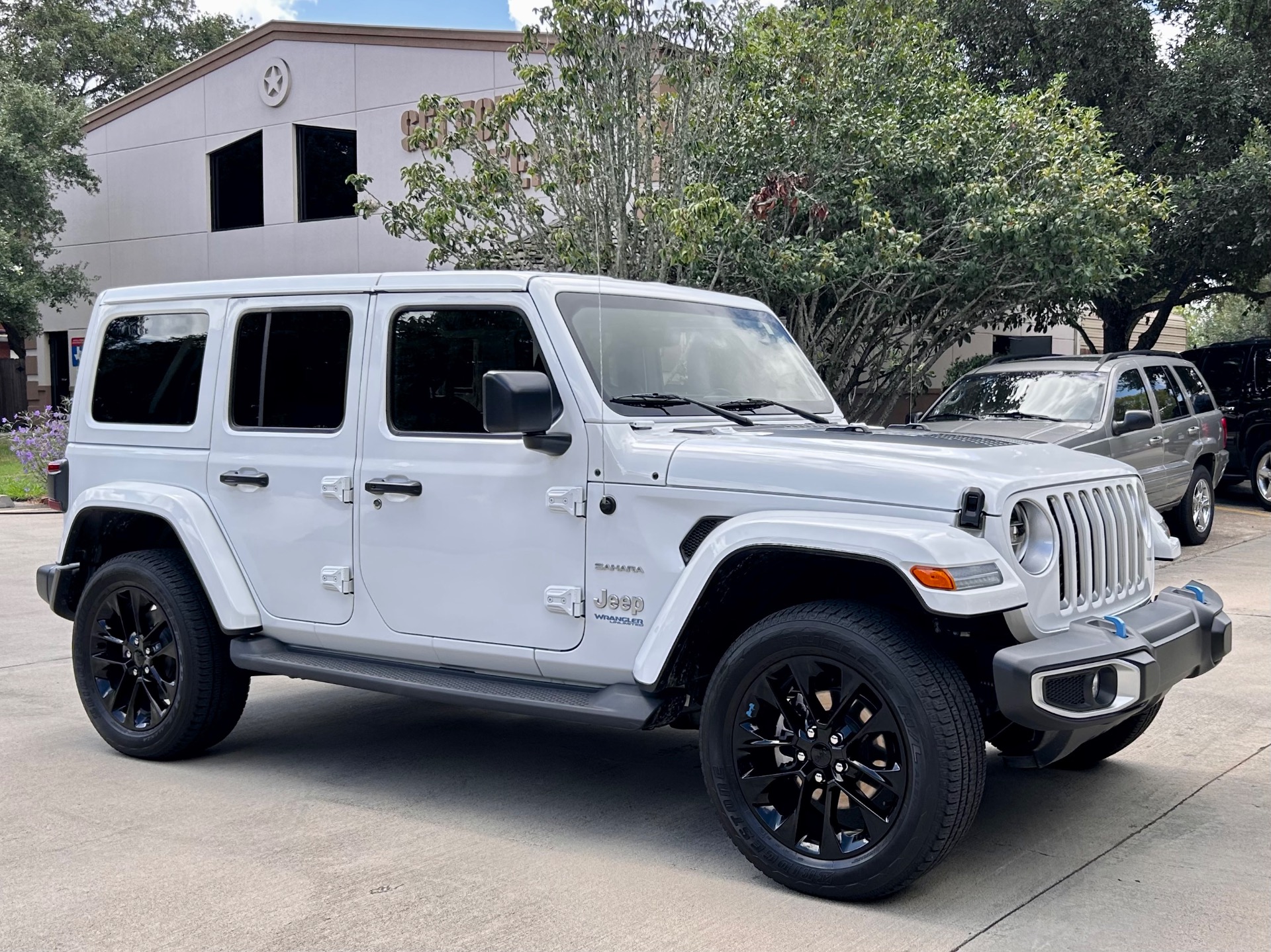 Used-2022-Jeep-Wrangler-Unlimited-Unlimited-Sahara-4xe-Plug-in-Hybrid