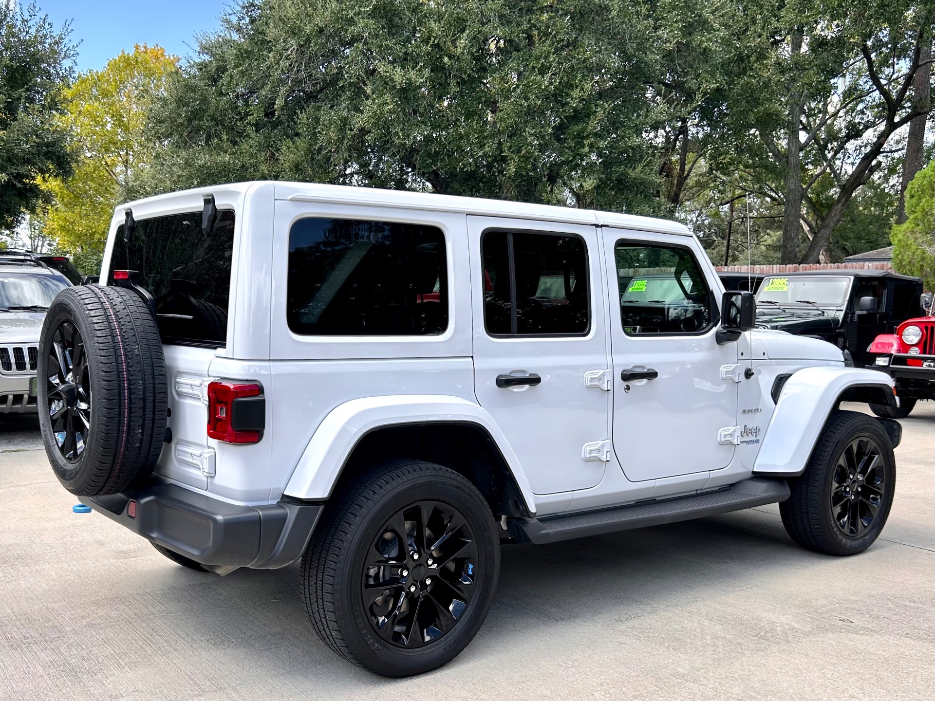 Used-2022-Jeep-Wrangler-Unlimited-Unlimited-Sahara-4xe-Plug-in-Hybrid