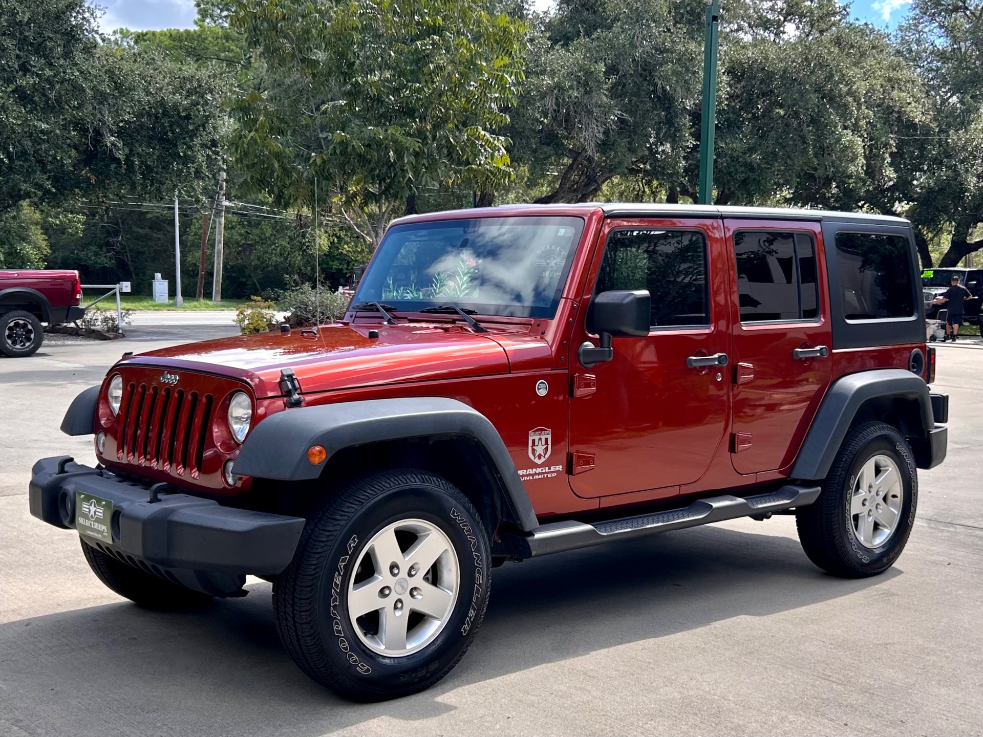 Used-2014-Jeep-Wrangler-Unlimited-Sport