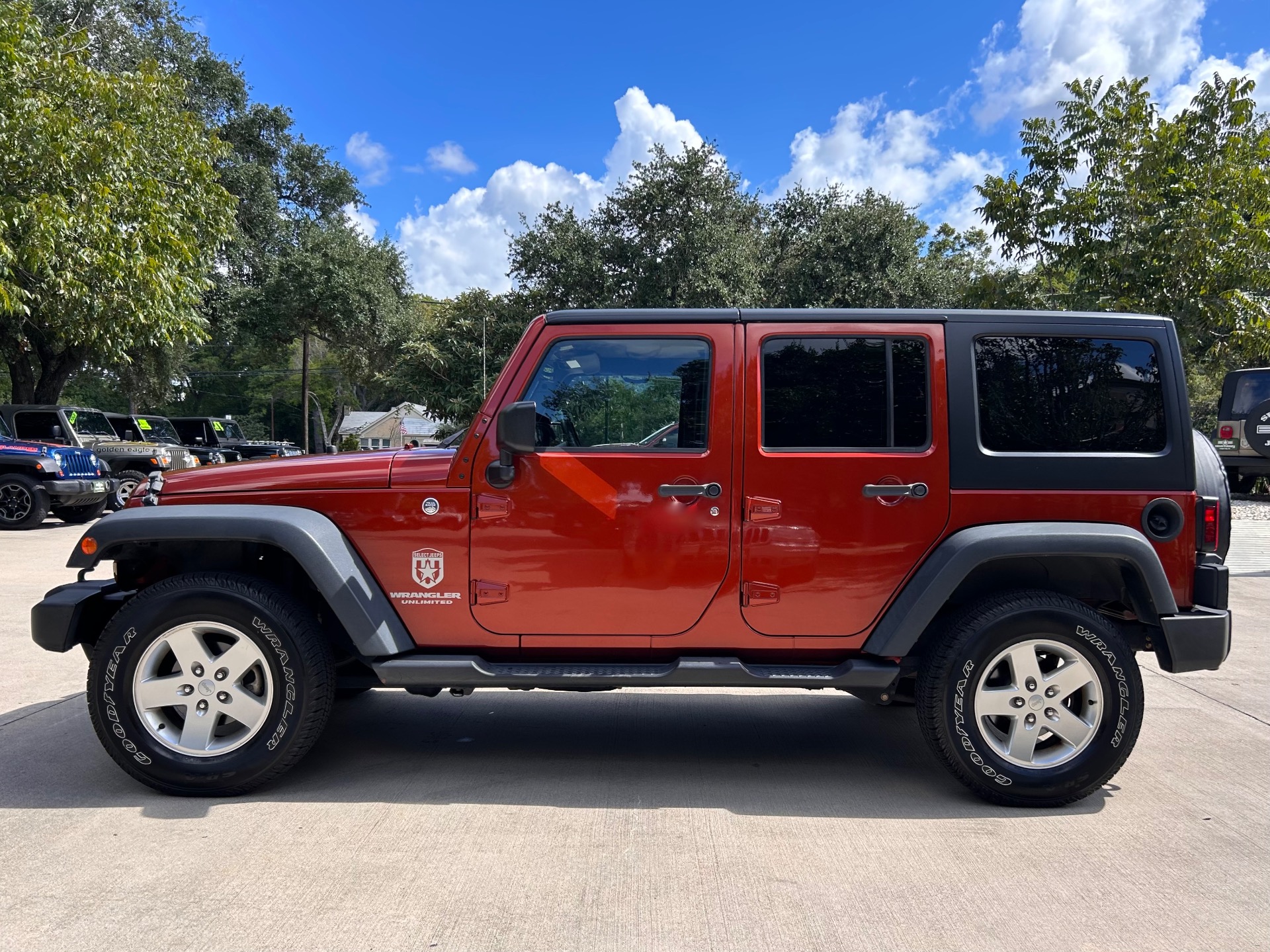 Used-2014-Jeep-Wrangler-Unlimited-Sport