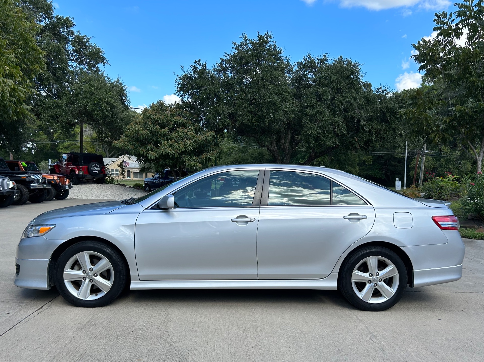 Used-2011-Toyota-Camry-SE