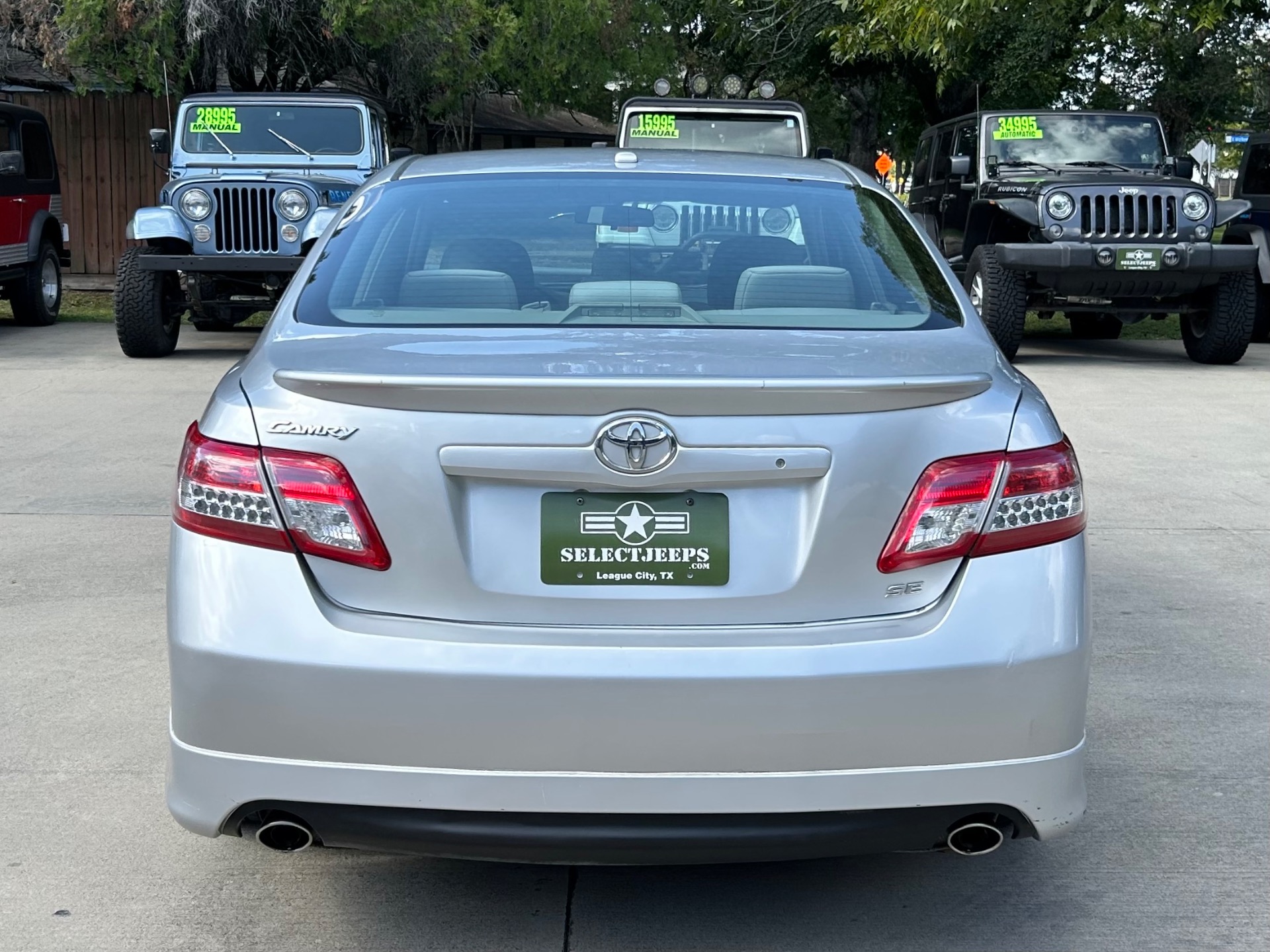 Used-2011-Toyota-Camry-SE