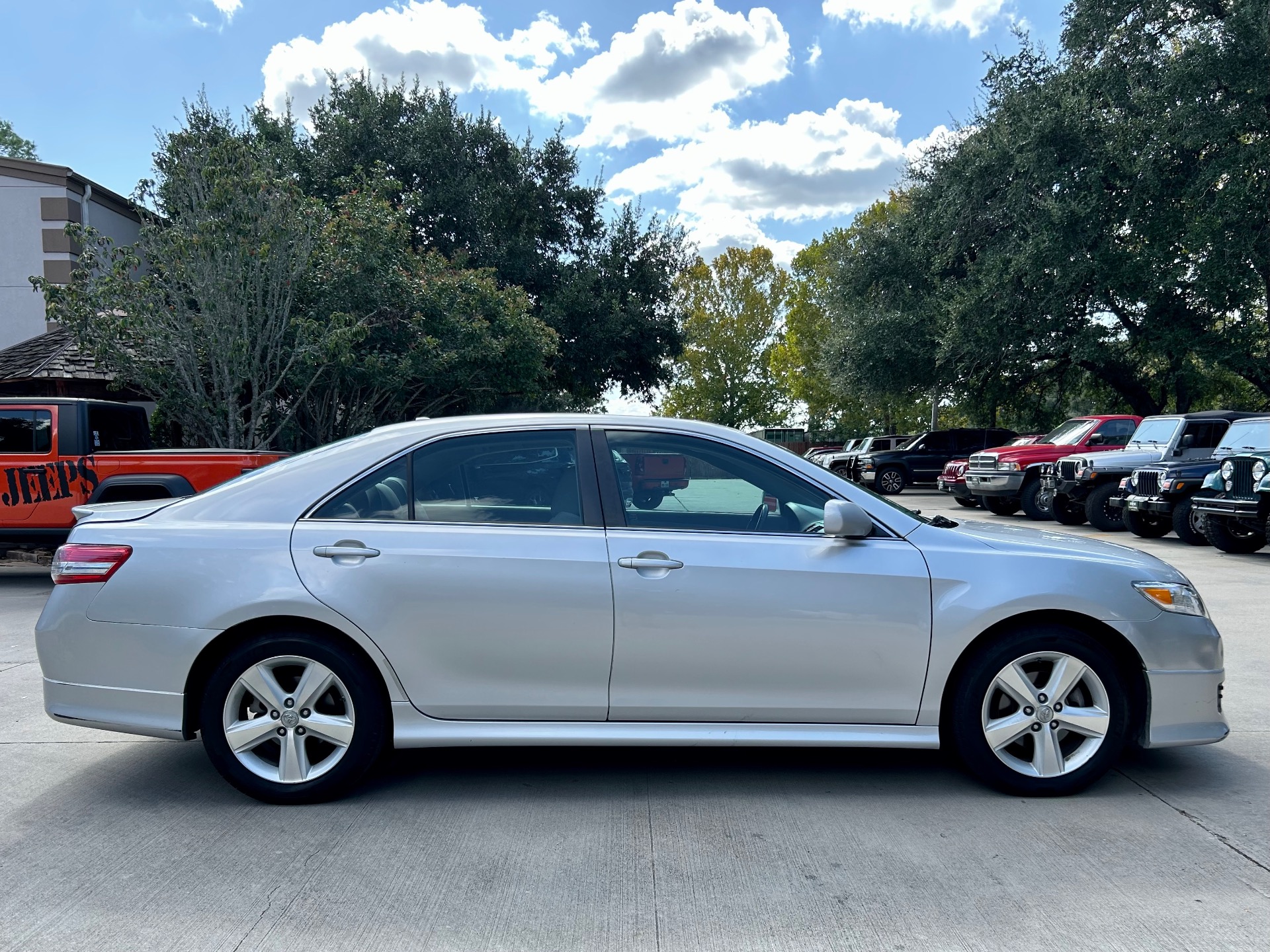 Used-2011-Toyota-Camry-SE