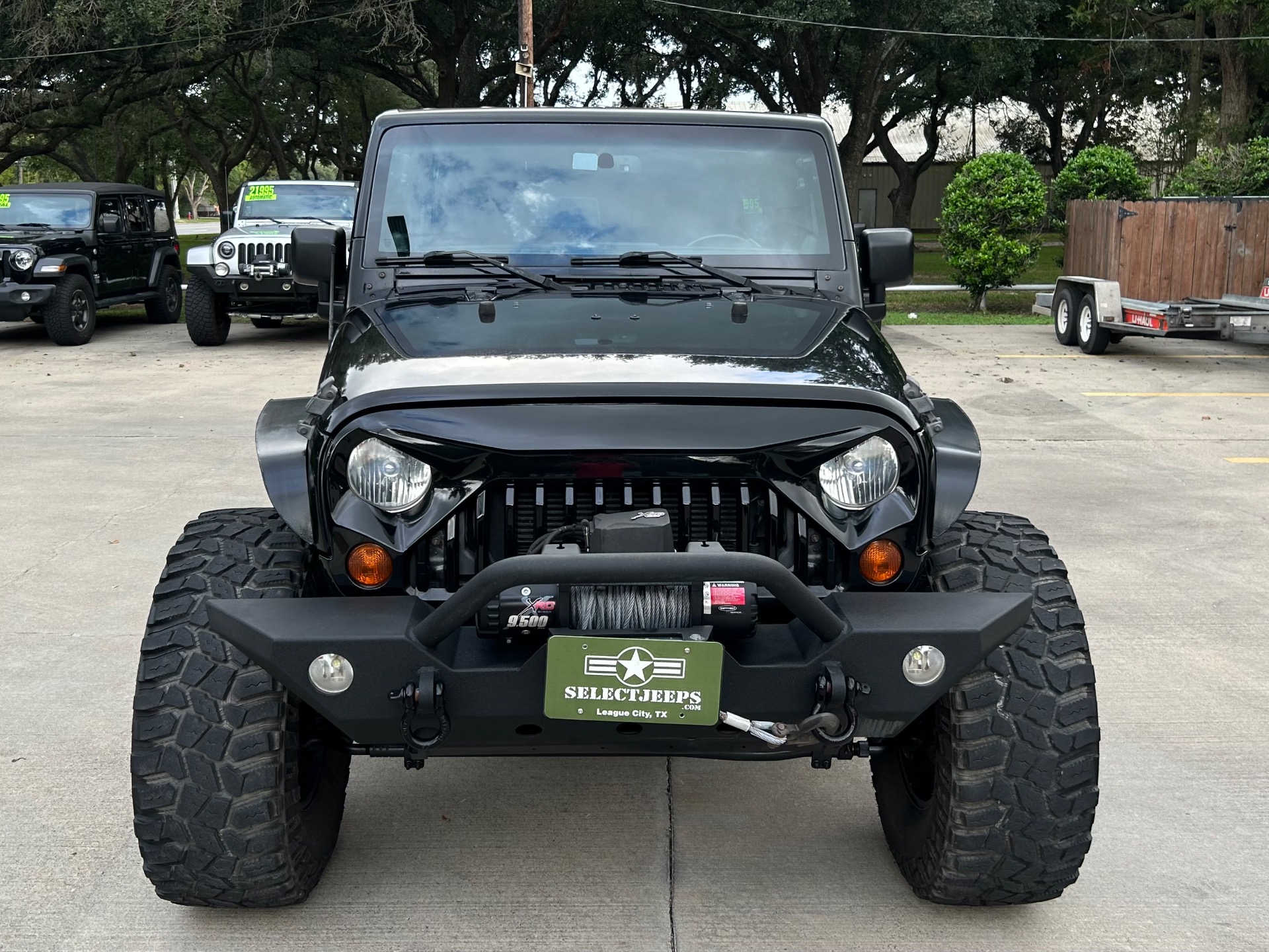 Used-2013-Jeep-Wrangler-Unlimited-Sahara