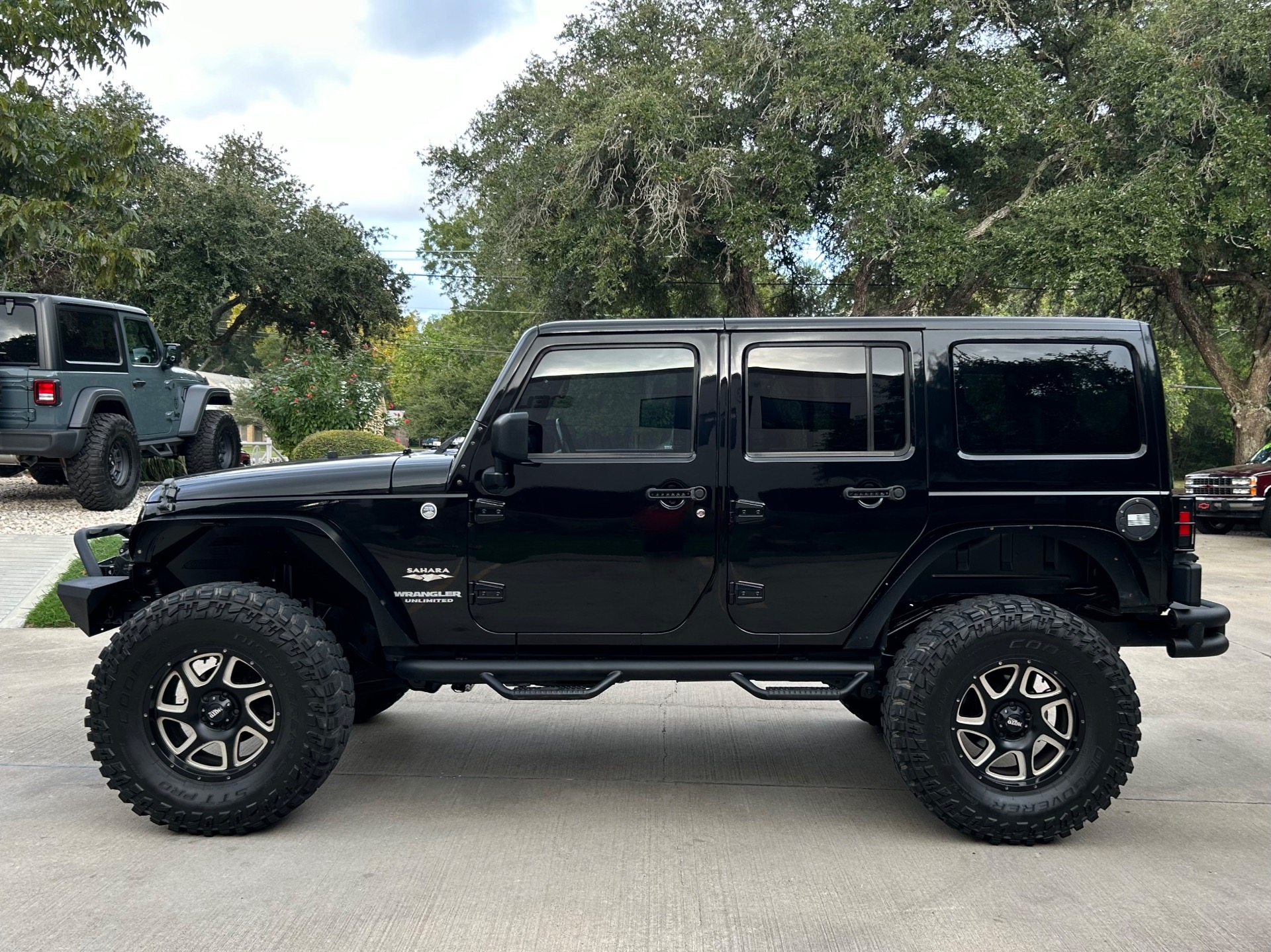 Used 2013 Jeep Wrangler Unlimited Sahara For Sale ($25,995) | Select ...