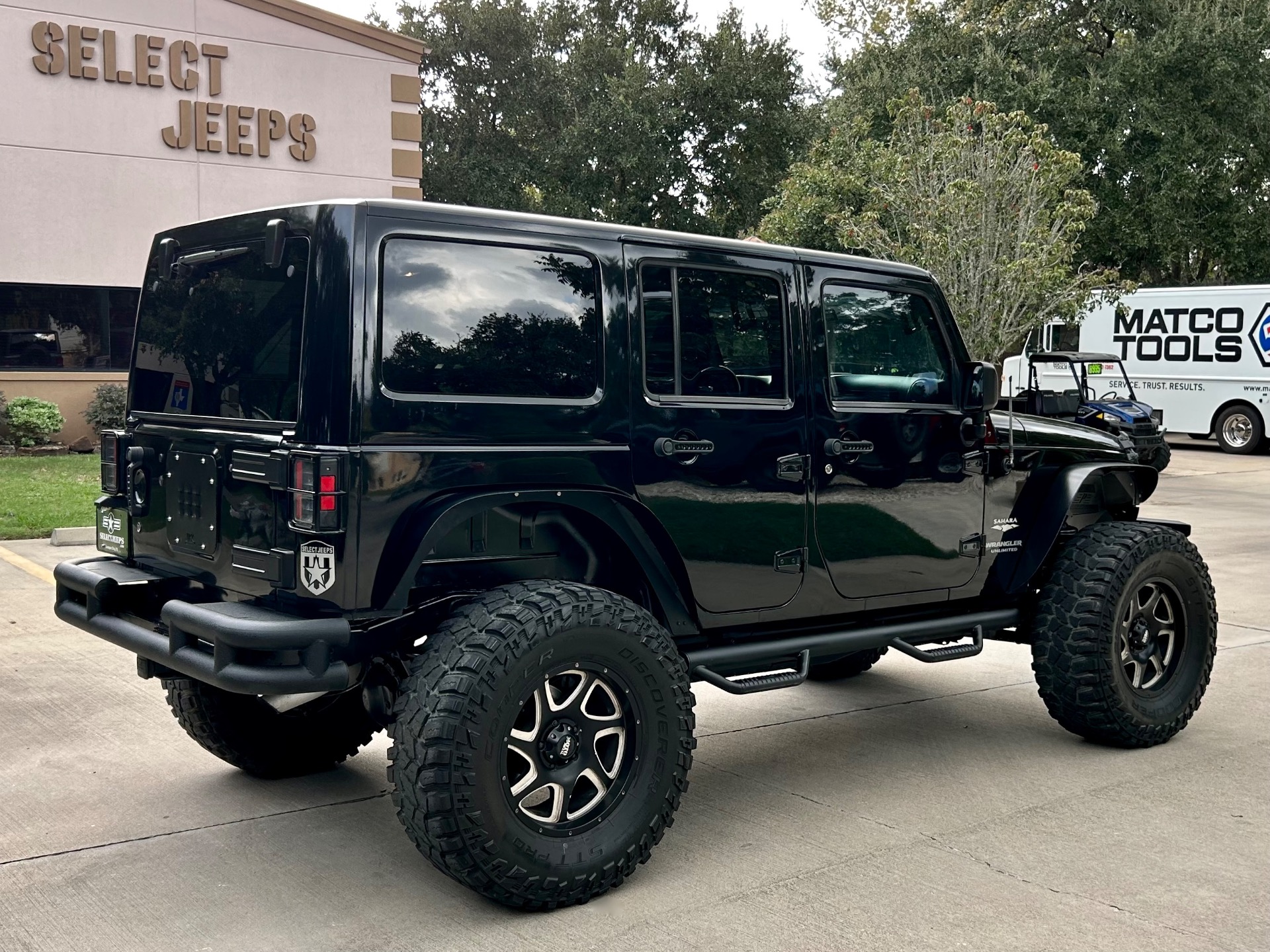 Used-2013-Jeep-Wrangler-Unlimited-Sahara