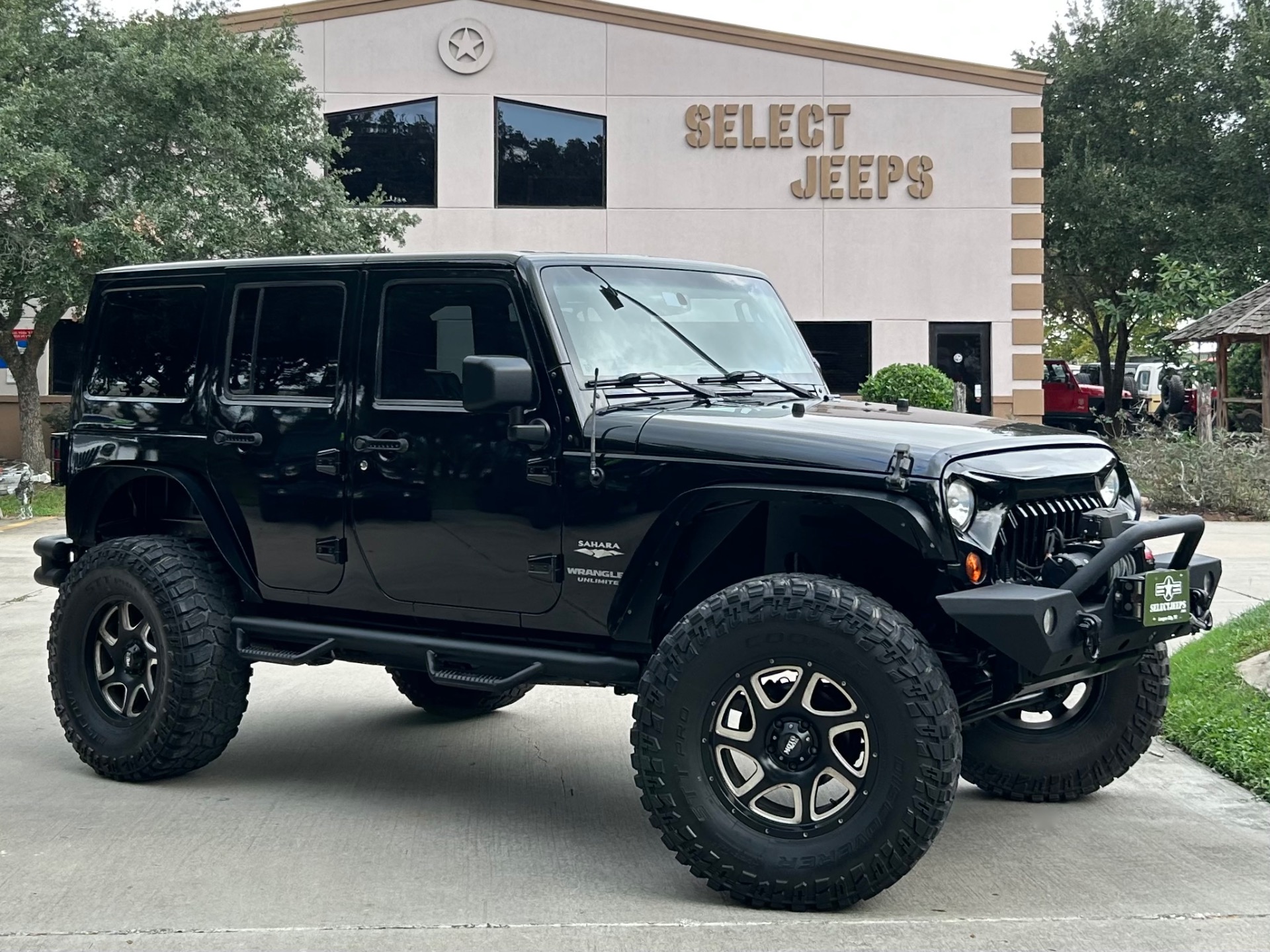 Used-2013-Jeep-Wrangler-Unlimited-Sahara