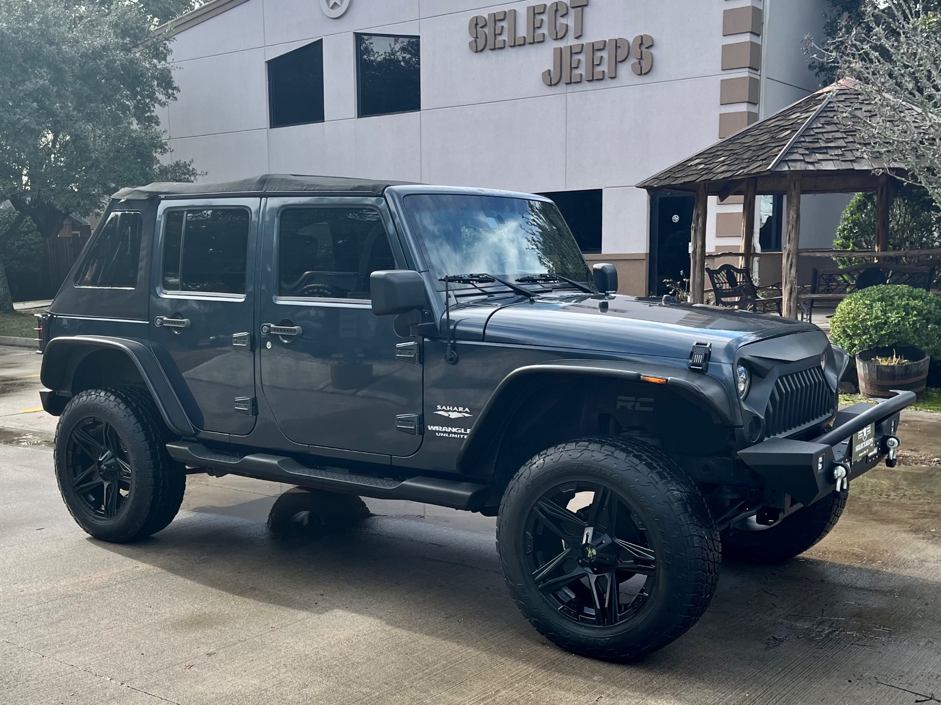 Used-2007-Jeep-Wrangler-Unlimited-Sahara