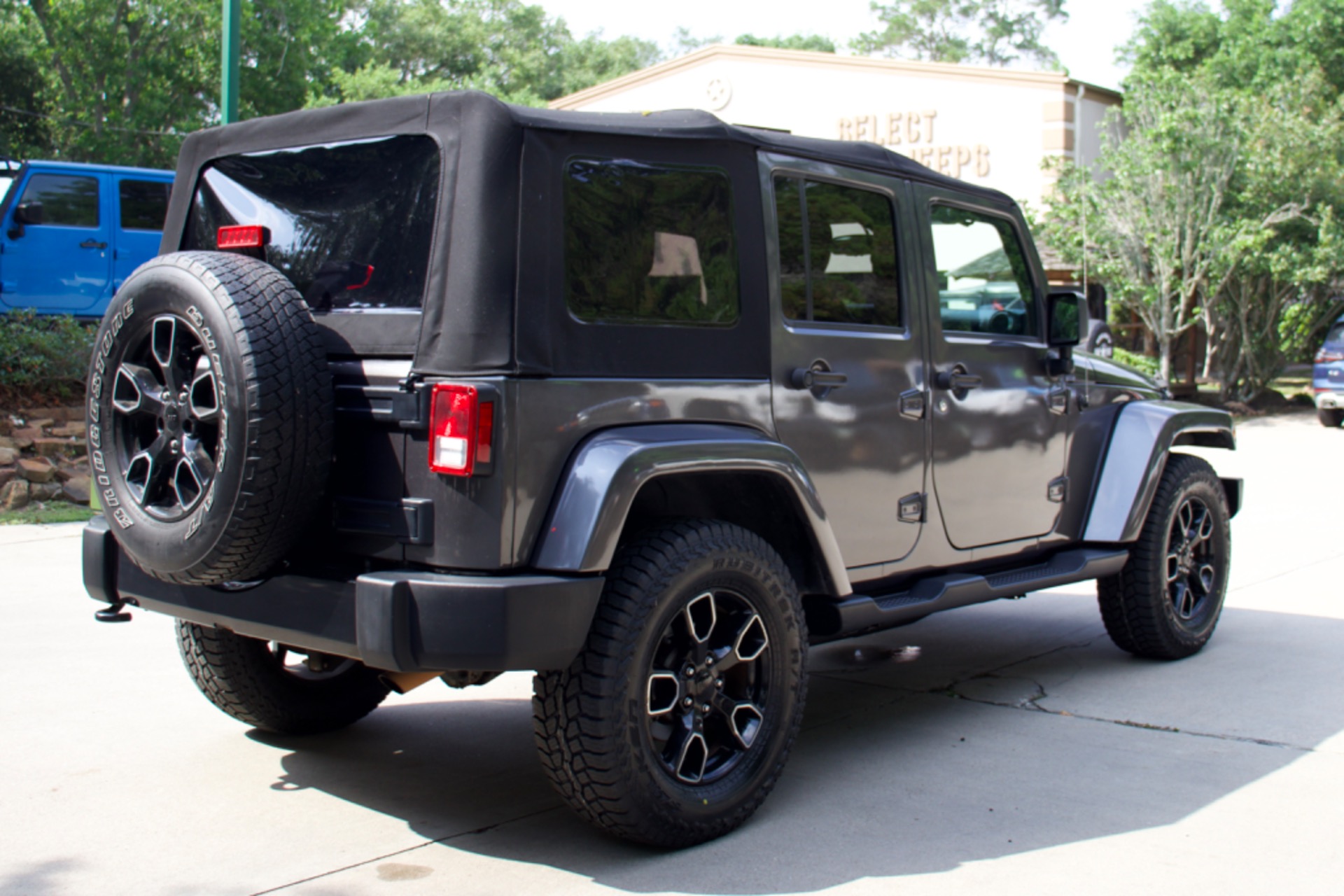 Used-2018-Jeep-Wrangler-JK-Unlimited-Altitude