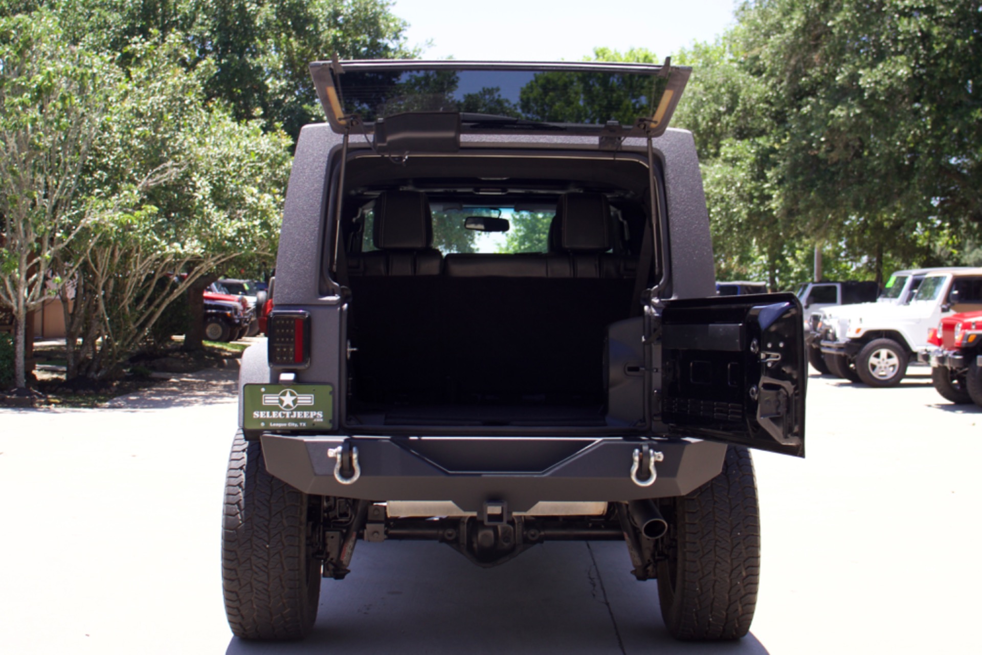 Used-2014-Jeep-Wrangler-Unlimited-Sport