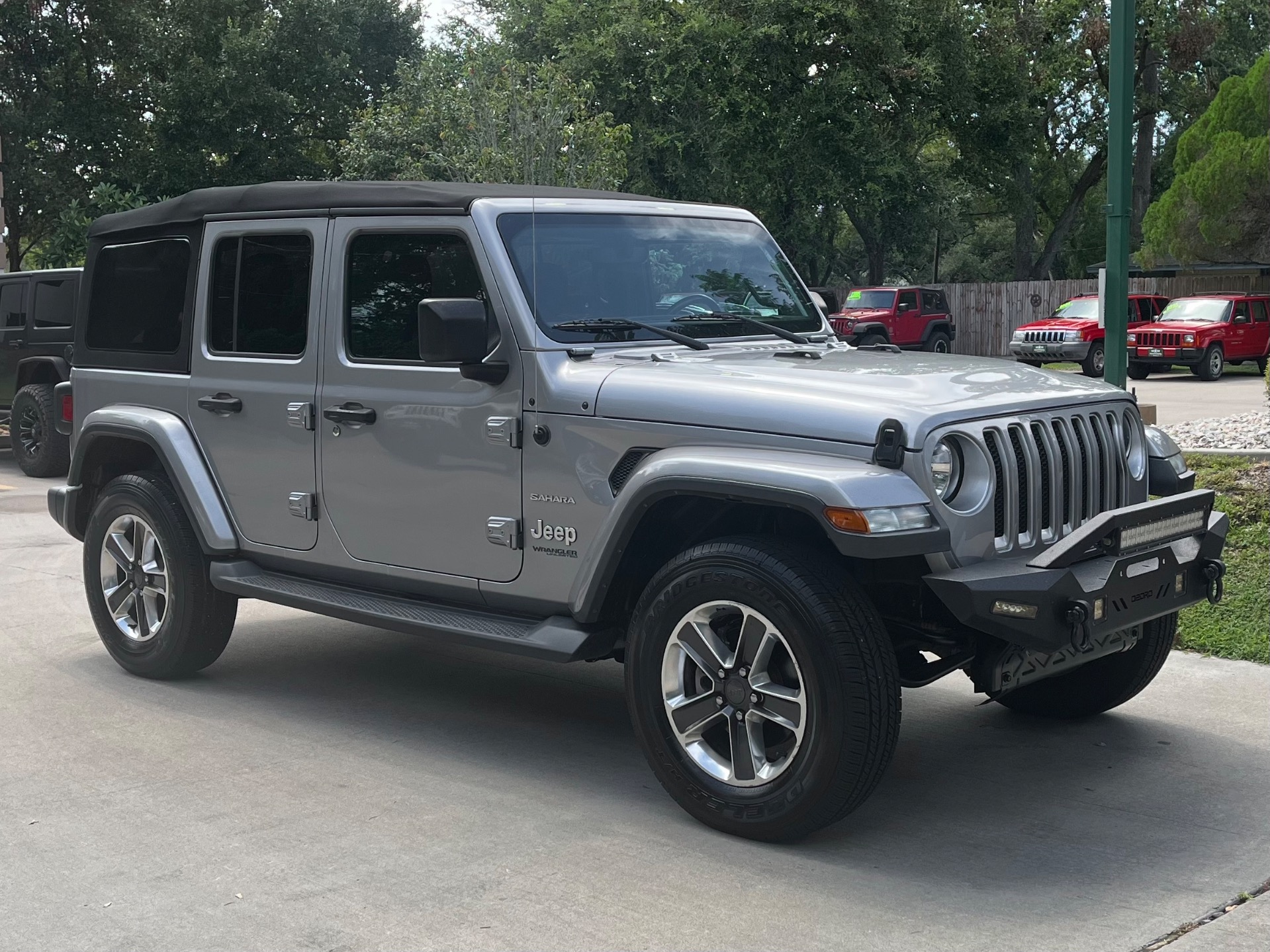 Used-2018-Jeep-Wrangler-Unlimited-Sahara