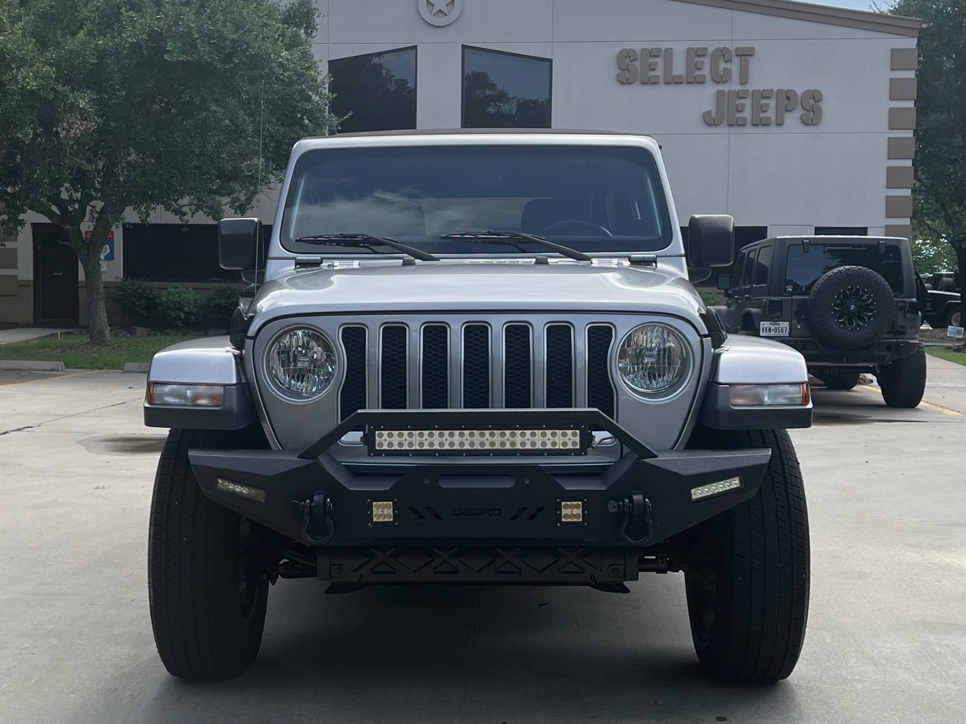 Used-2018-Jeep-Wrangler-Unlimited-Sahara