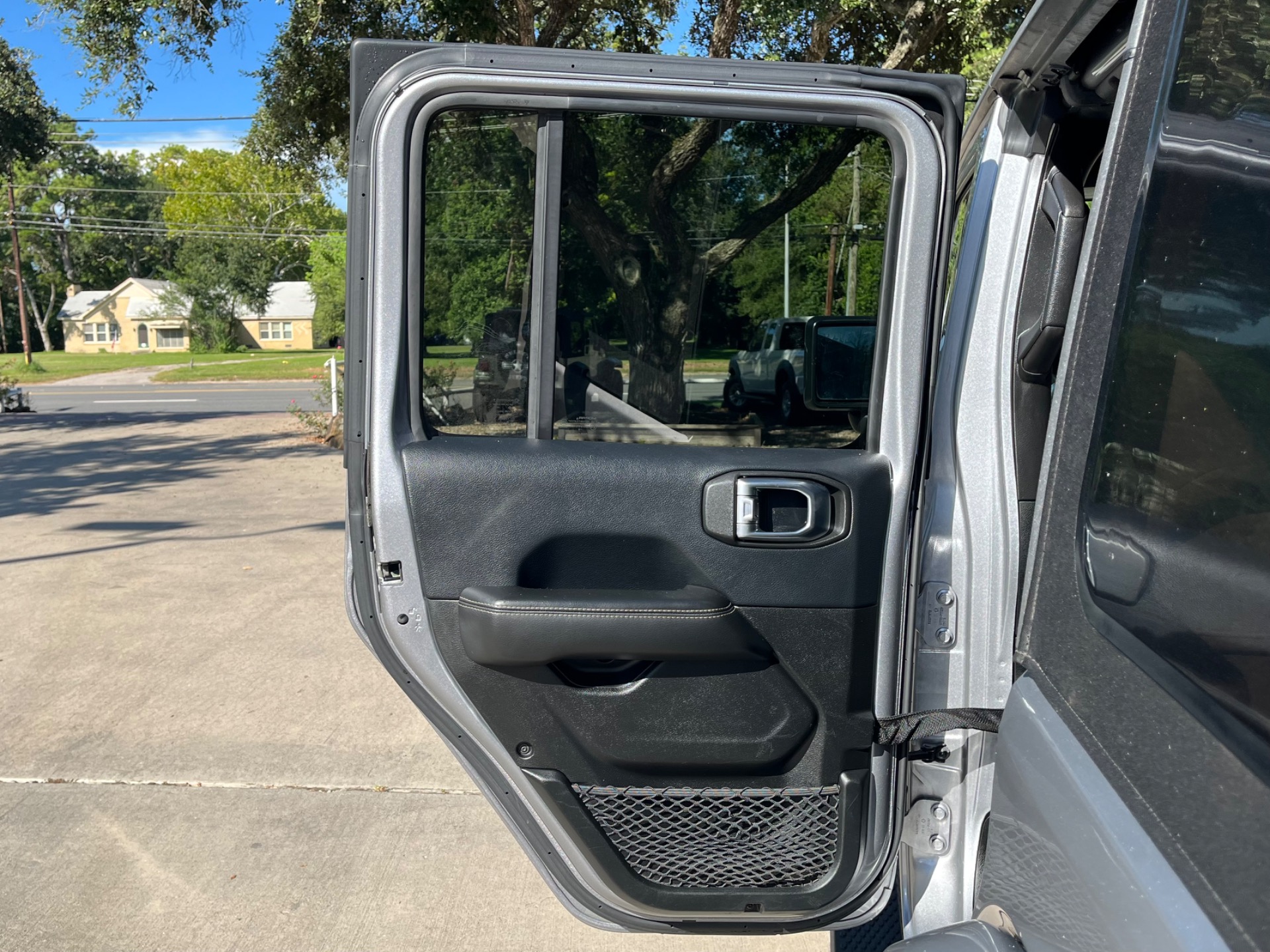 Used-2018-Jeep-Wrangler-Unlimited-Sahara