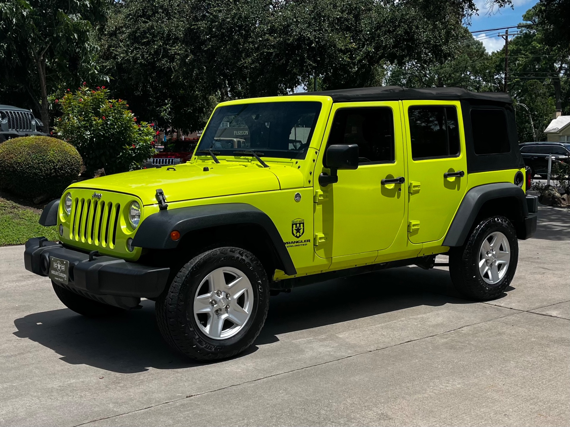 Used-2016-Jeep-Wrangler-Unlimited-Sport