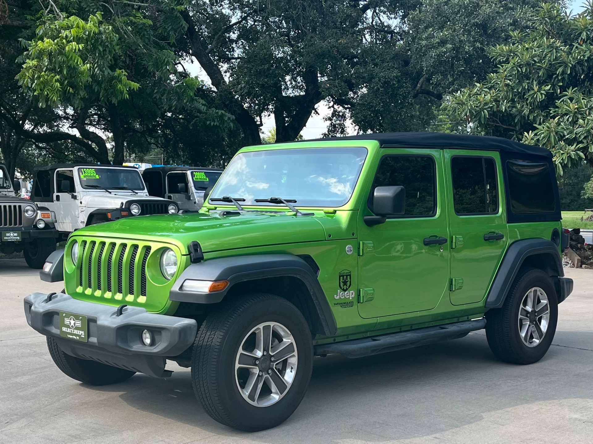 Used-2018-Jeep-Wrangler-Unlimited-Sport