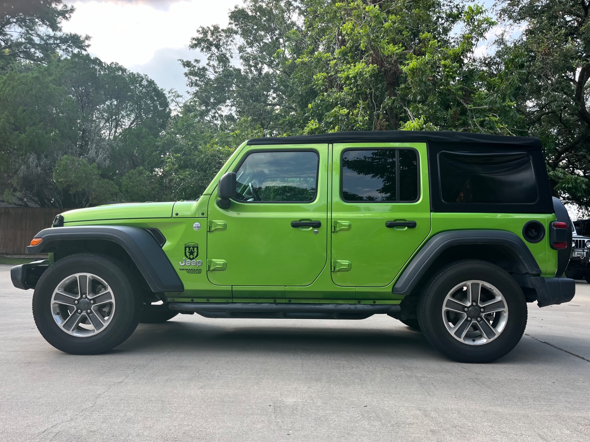 Used-2018-Jeep-Wrangler-Unlimited-Sport