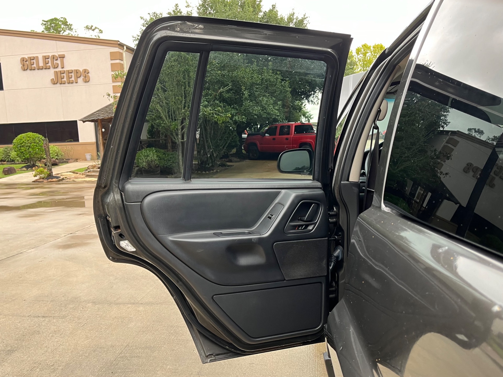 Used-2004-Jeep-Grand-Cherokee-Laredo